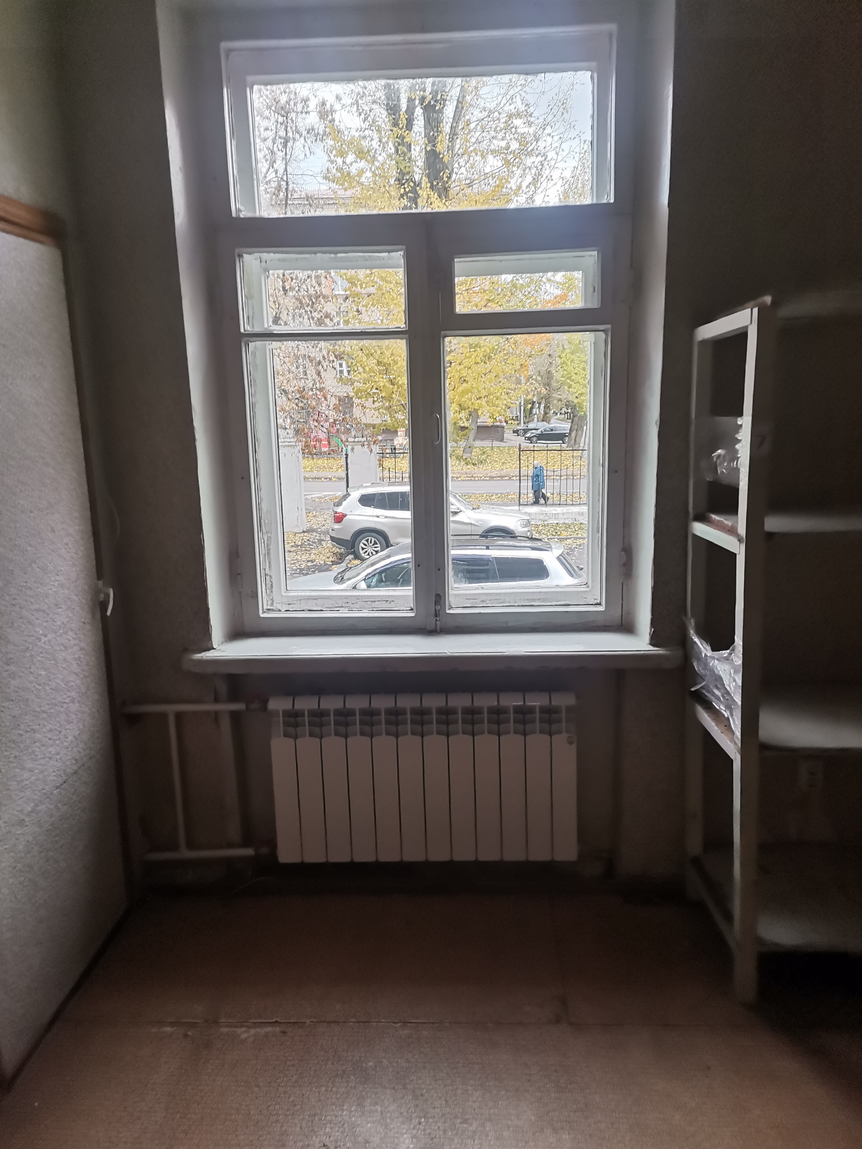 Объект аренды, площадь 47,1 кв. м, номера на поэтажном плане: этаж 1, пом. II, ком. 1, 1а, 1б, 1в, 1г, 2, адрес (местонахождение) объекта: Российская Федерация, город Москва, вн.тер.г. муниципальный округ Текстильщики, улица 7-я Текстильщиков, дом 4, помещение 1/1. Вход из помещения отделения почтовой связи, при использовании помещения необходимо учитывать график работы отделения почтовой связи.