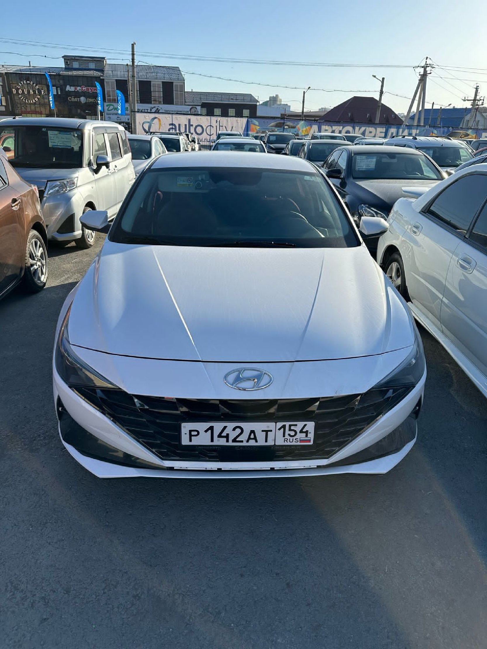Легковой автомобиль HYUNDAI AVANTE, 2020 г.в., г/н: Р142АТ154, VIN: KMHLL41EEMU004355, белого цвета (залог)