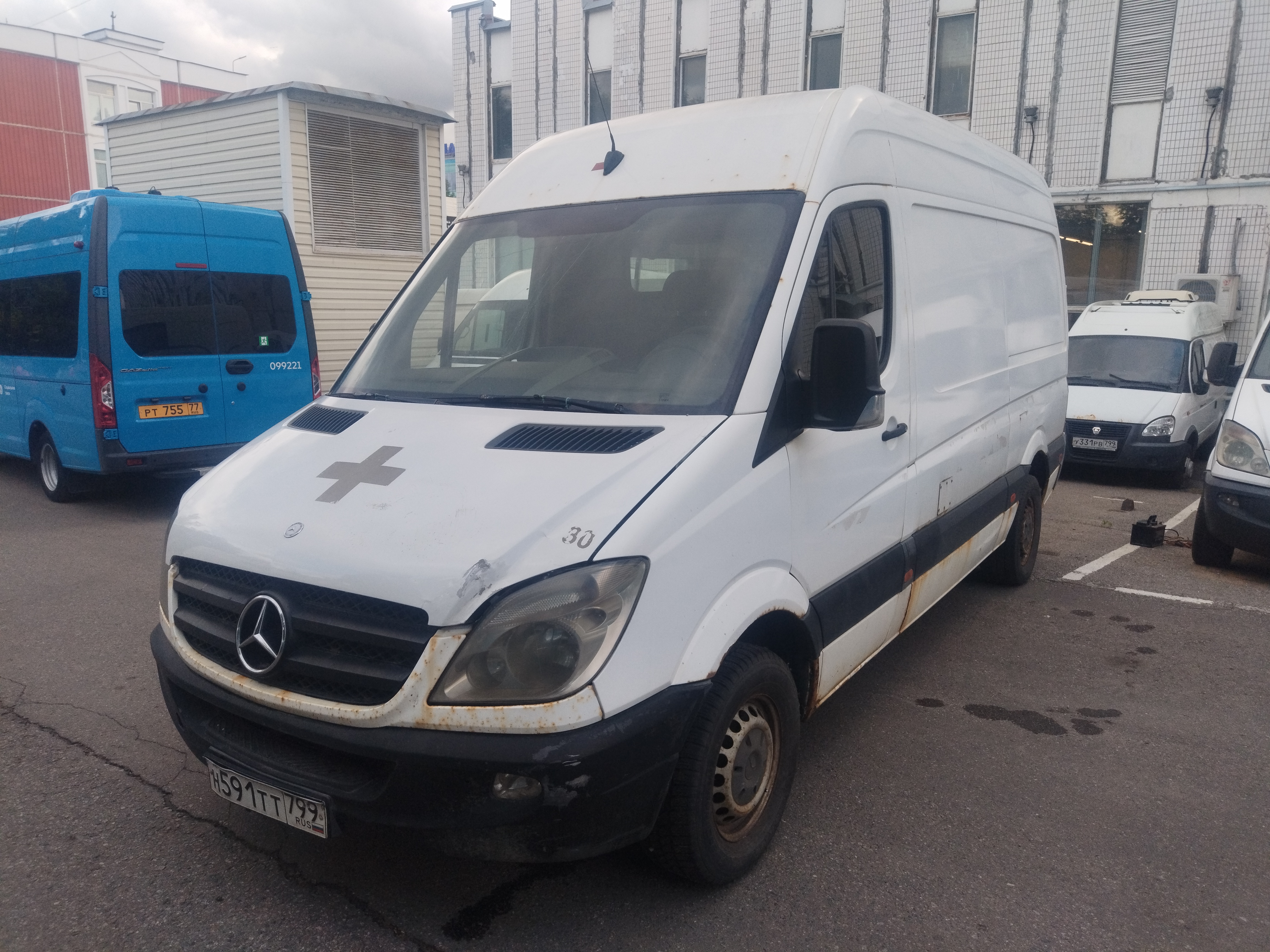 Продажа транспортного средства Грузовые автомобили MERCEDES-BENZ SPRINTER 310 CDI(VIN)WDB9066331S459932