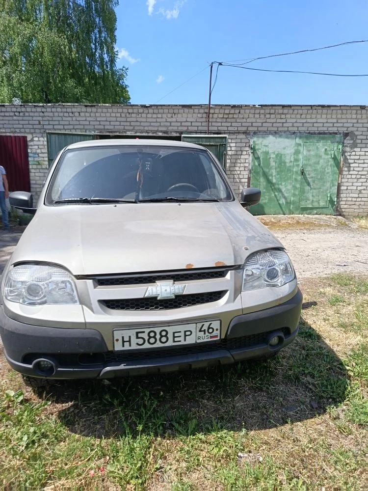 Легковой автомобиль CHEVROLET NIVA 212300-55