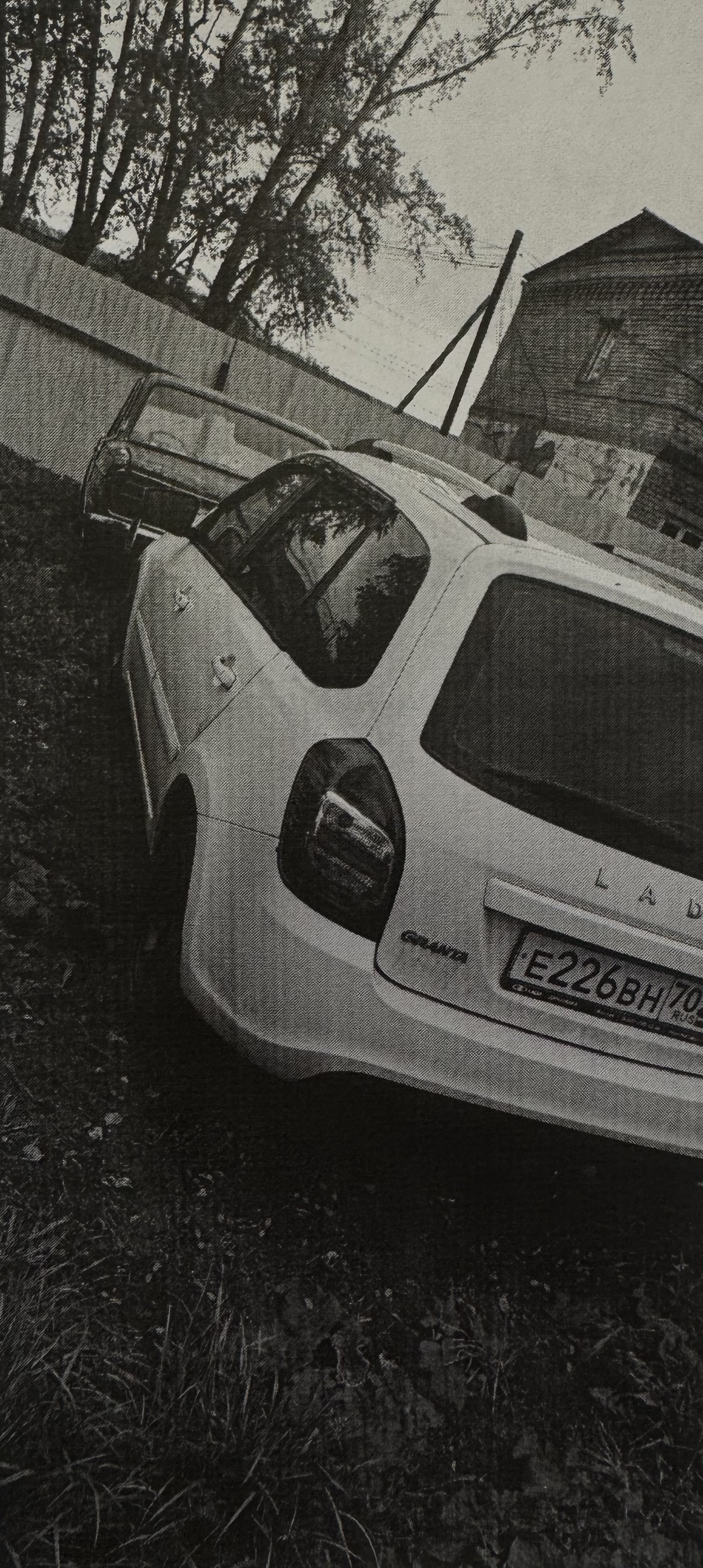 Автомобиль ЛАДА Гранта, 2021 г.в., г/н: Е226ВН702, VIN XTA219440M0193400