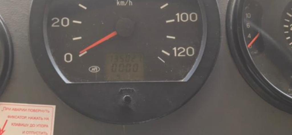 Автобус ПАЗ-32053-70, 2009 года выпуска, регистрационный знак Н513ЕХ30, идентификационный номер (VIN) X1M3205СX90002575, модель 523400, № двигателя 71020388, кузов № X1M3205СX90002575, мощность двигателя 124 л. с., тип двигателя – бензиновый, цвет: желтый