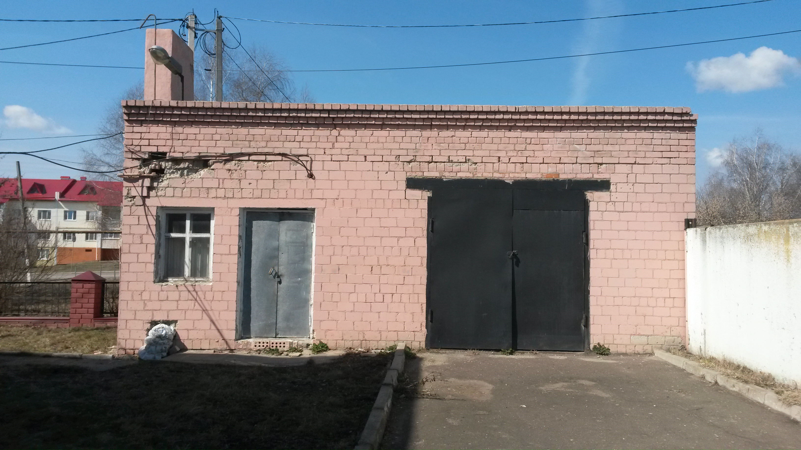 Земельный участок с кн 57:23:0010201:13, по адресу: Российская Федерация, Орловская область, р-н Колпнянский, пгт. Колпна, ул. Торговая, д. 3, РНФИ П11580000170, с расположенными на нем объектами недвижимого имущества: нежилое здание с кн 57:23:0010201:398, РНФИ П12580000177; нежилое здание с кн 57:23:0010201:397, РНФИ П12580000178; движимое имущество, РНФИ П23580003348, П25770001292