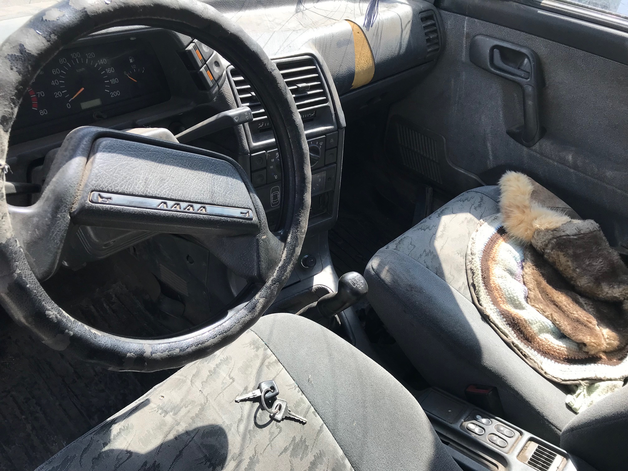 Реализация по прямому назначению: Автомобиль ВАЗ 21074, 1997 г.в., VIN XTA210740W1098972 (документы отсутствуют, ключи в наличии); "ВАЗ 21124", 2005 г.в., VIN XTA21124050333300 (документы в наличии, ключи в наличии);"Мазда Демио", 2002 г.в., номер кузова DY3W127708 (документы в наличии, ключи отсутствуют)