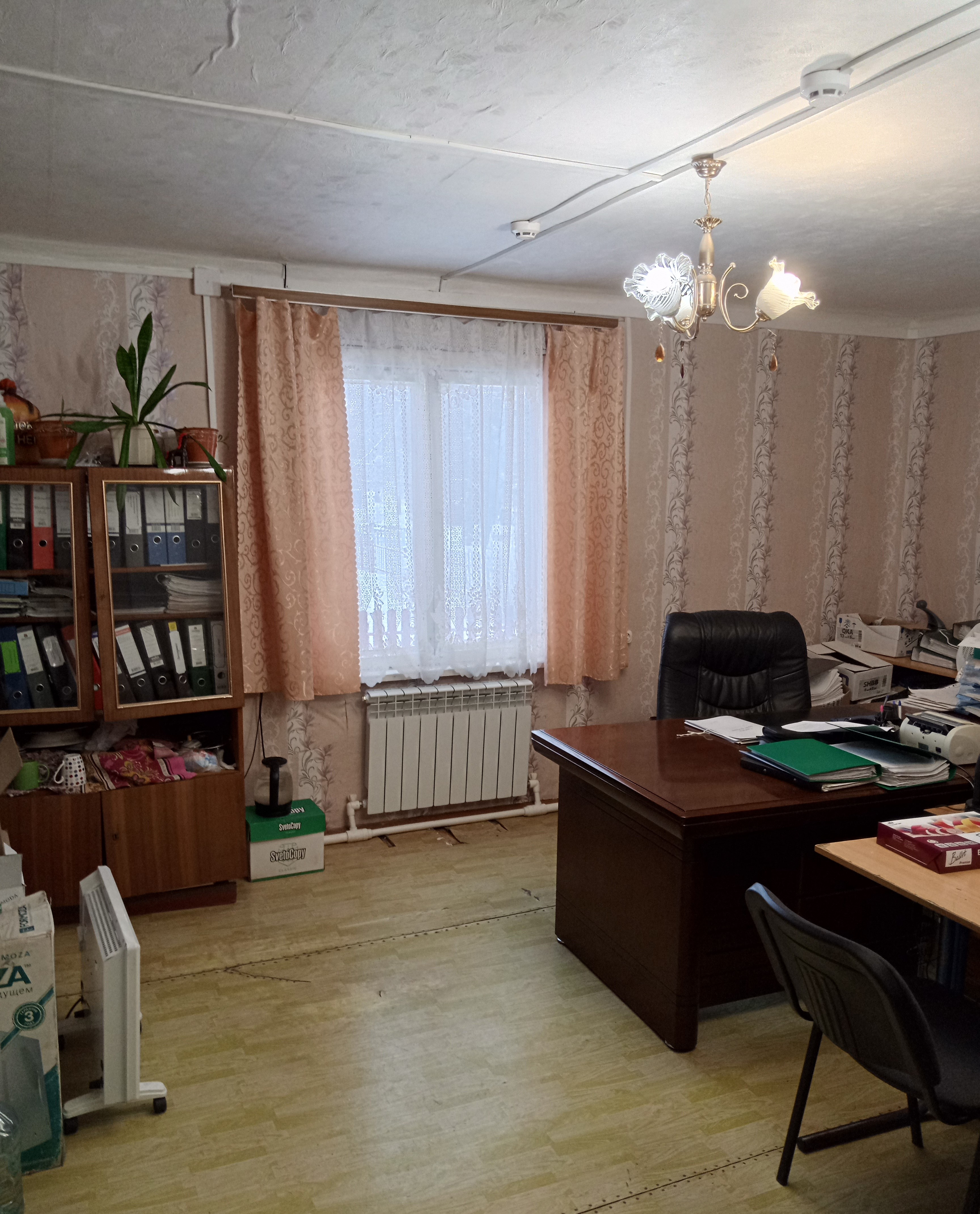Нежилое здание с земельным участком по адресу: Ярославская область, Первомайский район, с.Семеновское, ул.Центральная, д.41