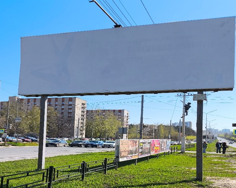 Рекламная конструкция - щит (билборд) двухопорный двусторонний (номенклатурный №: 151391) с размерами информационного поля: 6х3 м.