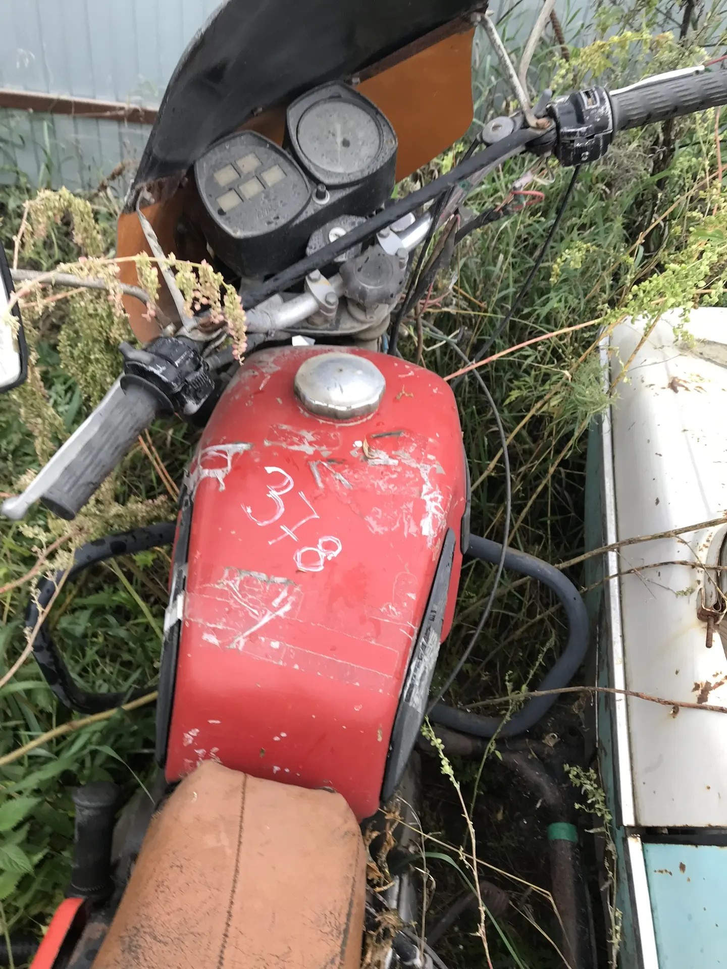 Реализация по прямому назначению: 1. Мотоцикл Suzuki Lets 2 без рег.знака, VIN H1GYCJL6XRJ002026, (документы и ключи отсутствуют). 2.Квадроцикл MOTORLAND 125 WILD BASIC, (отсутствуют документы, ключи). 3.Мотоцикл марки ИЖ 7107 (Планета-5), без ГРЗ ( документы,ключи отсутствуют). 4.Мотоцикл марки "Райсер, без ГРЗ 2015 г.в, VIN:Z9RM32031F0500669 (цвет черный, ключи, документы в наличии).