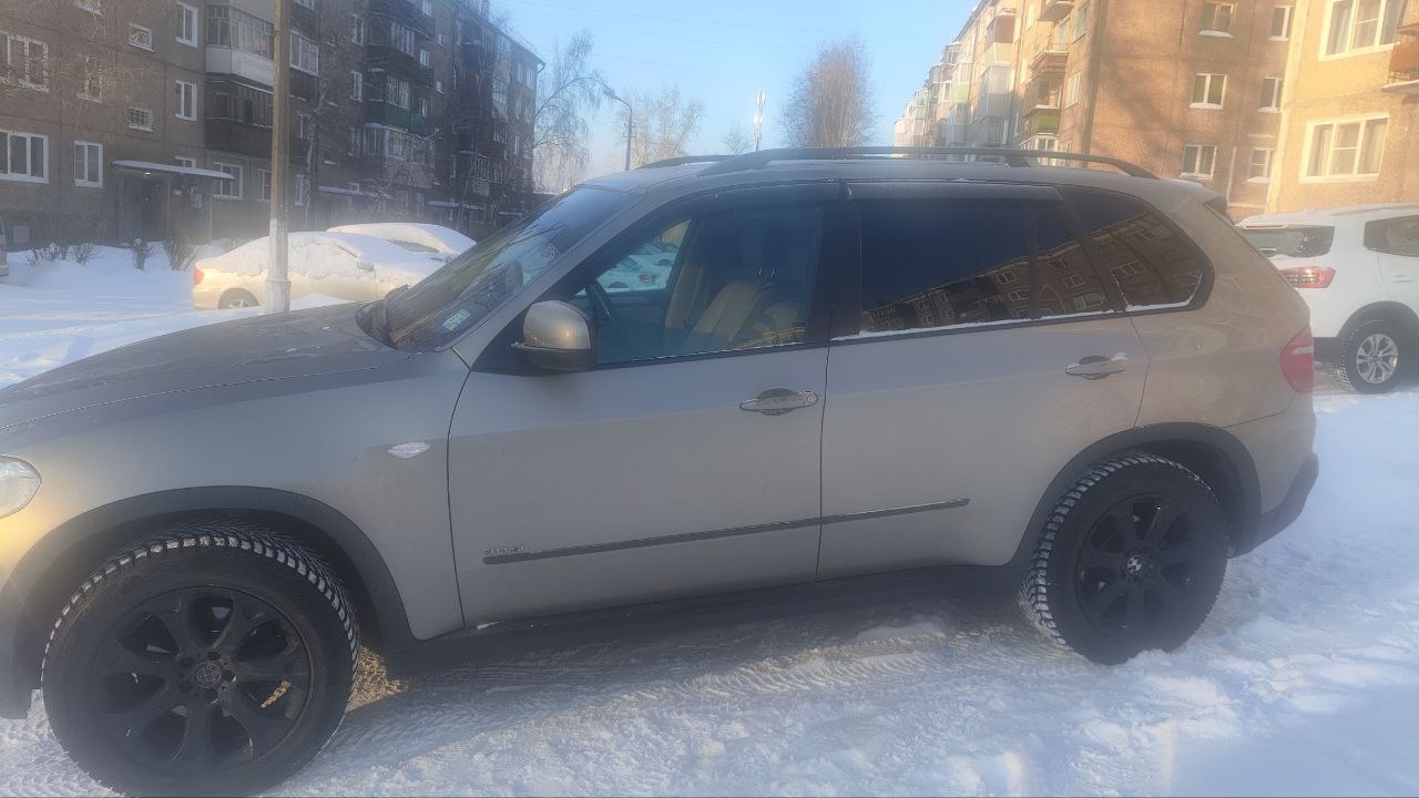 Автотранспортное средство BMW X5, 2007 года выпуска, идентификационный номер (VIN) 5UXFE435X7L011749.