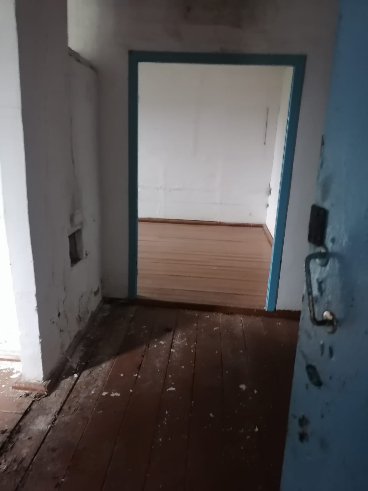 нежилое помещение общей площадью 34,8 кв. м, кадастровый номер 42:07:0107004:76, расположенное по адресу: Кемеровская область – Кузбасс, Мариинский муниципальный округ,                 д. Петровка, ул. Новая, д. 6, помещение 1.