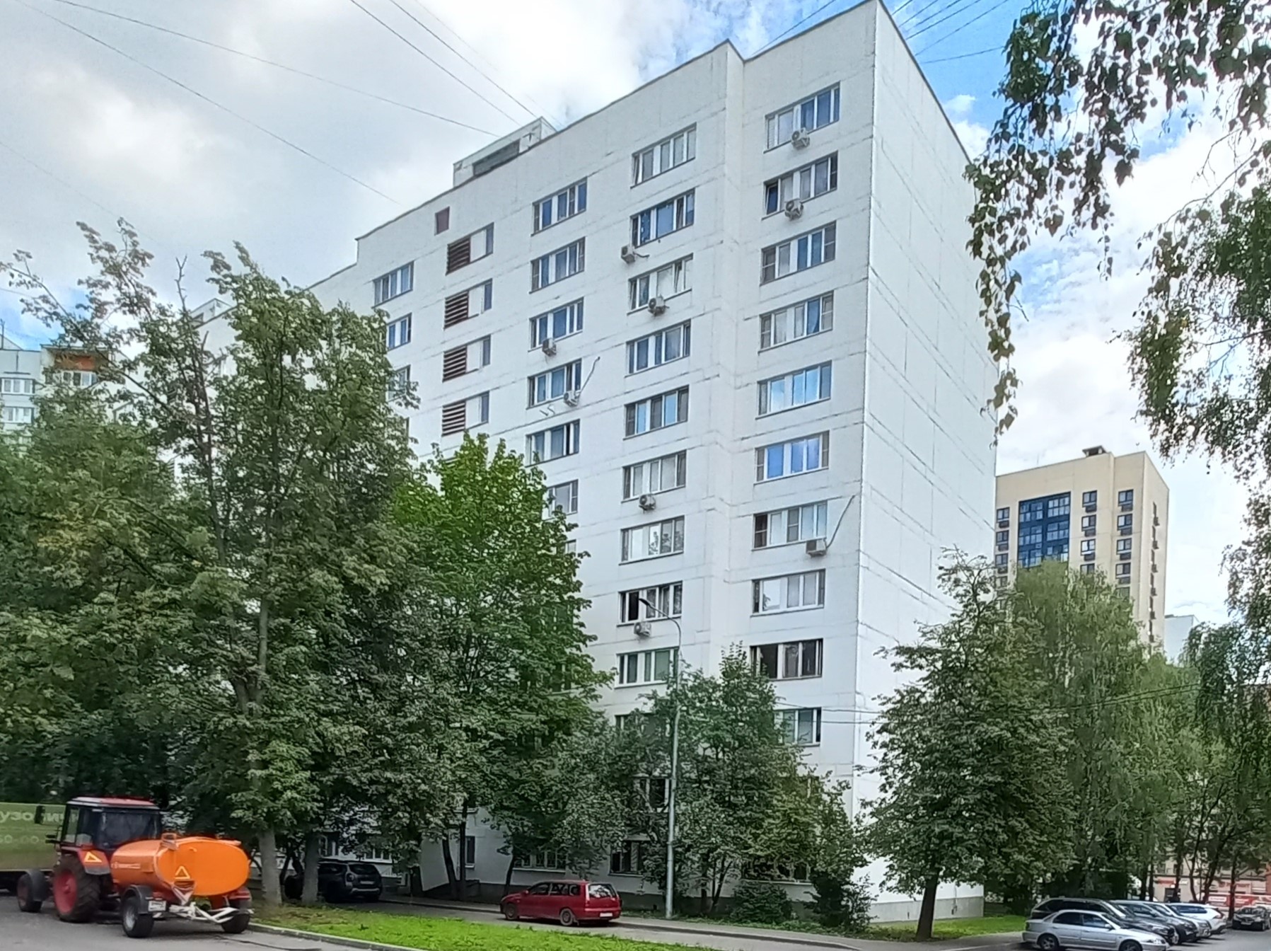 Продажа имущества, находящегося в собственности города Москвы, нежилое помещение по адресу: г. Москва, ул. Введенского, д. 12, корп. 1, общей площадью 144,4 кв. м (этаж № 1), кадастровый номер: 77:06:0008001:2757