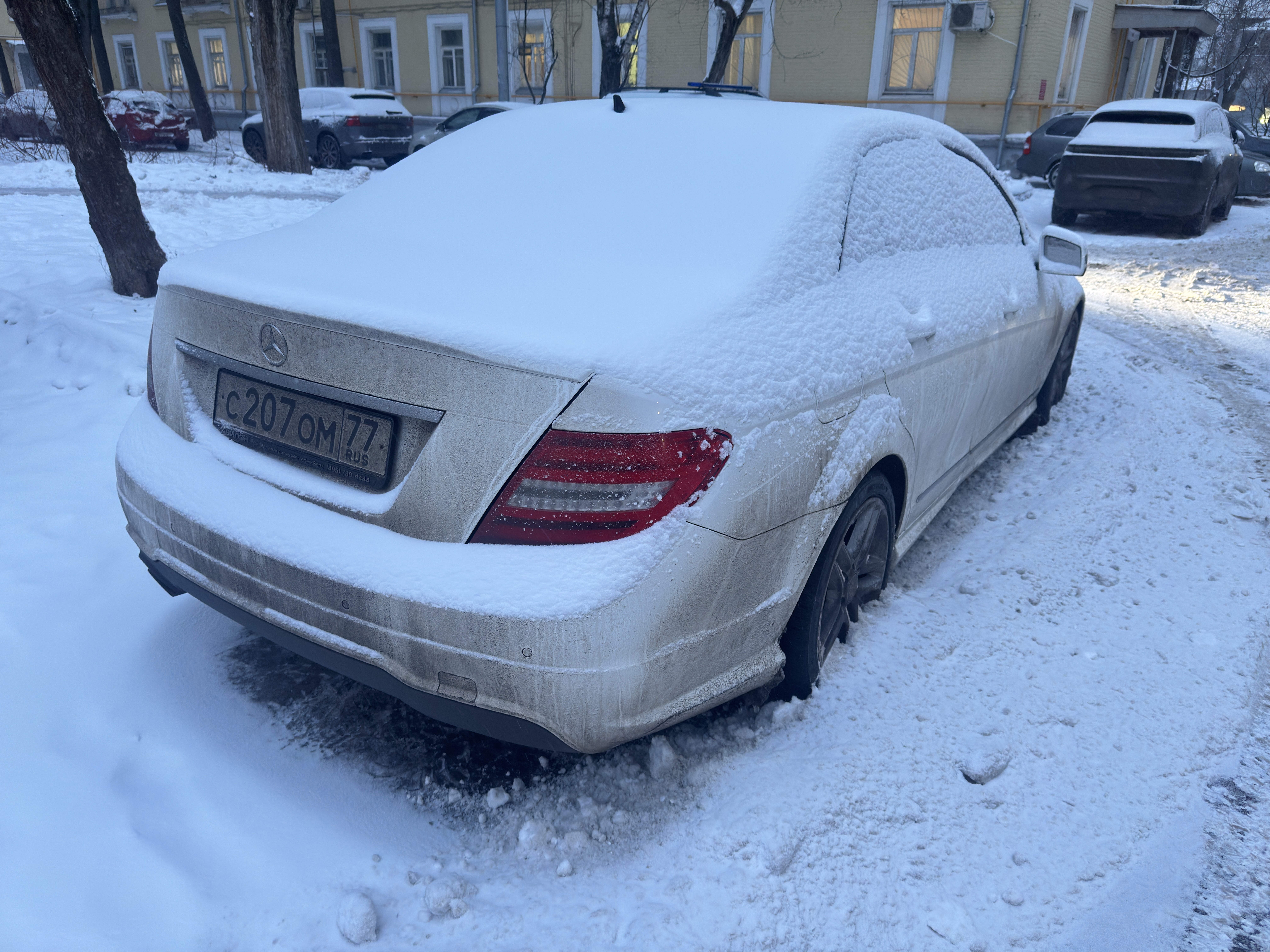 АМТС MERСEDES-BENZ C250, 2013гв, г/н С207ОМ77, цвет белый, VIN WDD2040471A905738