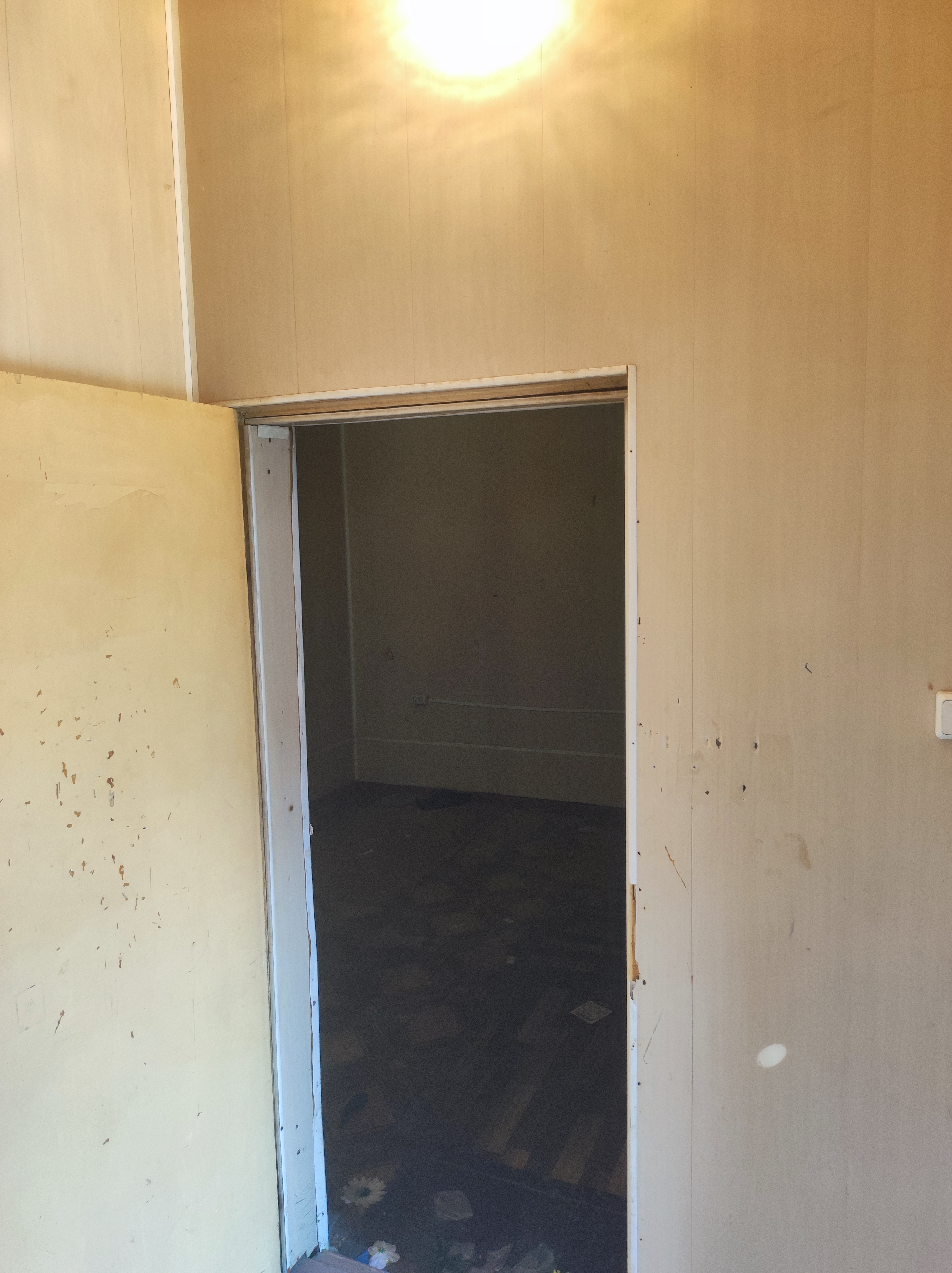 Нежилое помещение (Павильон) с кадастровым номером: 26:24:040417:609, общей площадью 12,6 кв.м.