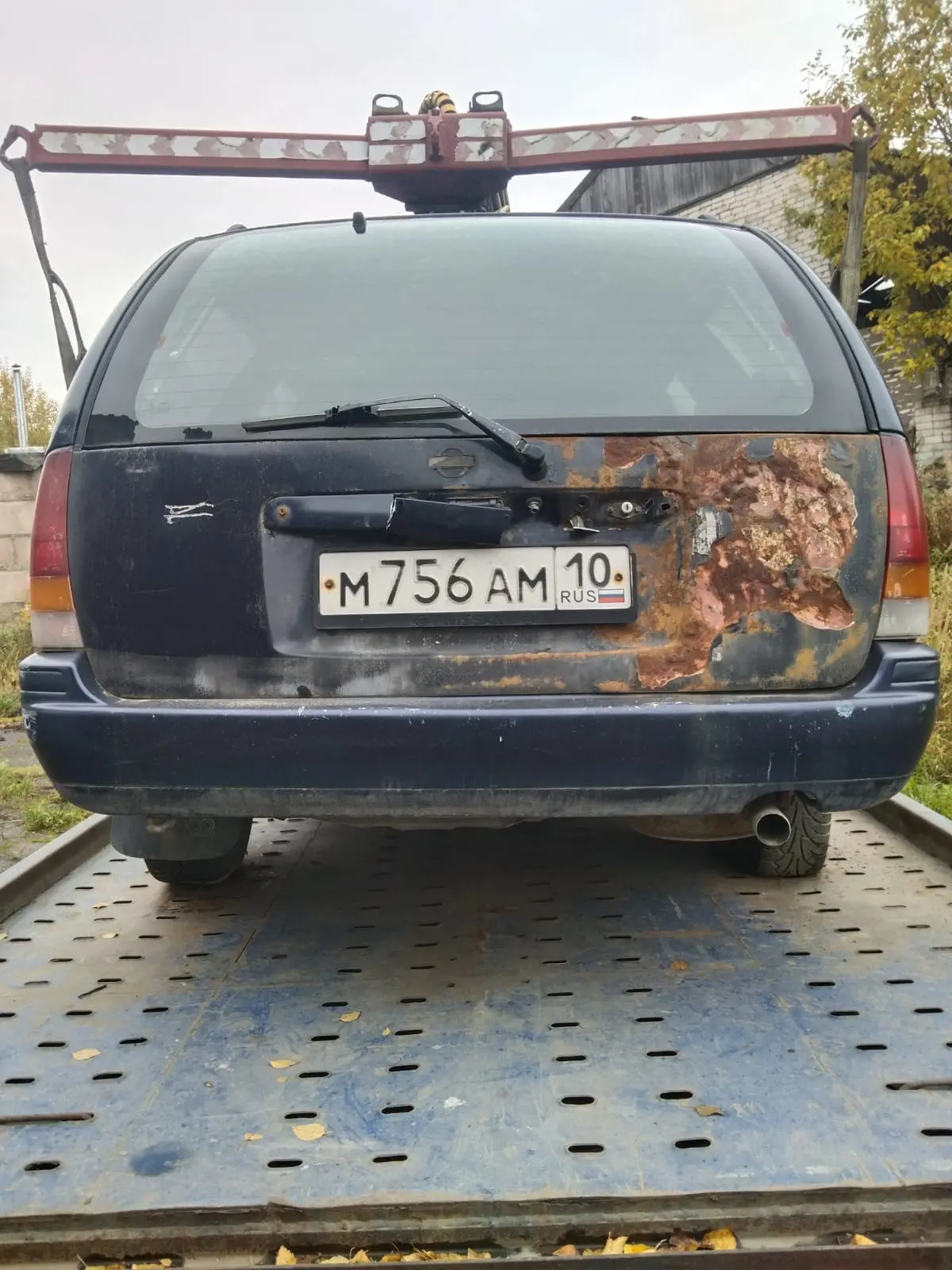 «Nissan Primera», М756АМ 10