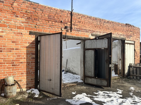 Нежилое помещение - гараж общей площадью 44,6 кв.м., с кадастровым номером 74:12:1107024:322, по адресу: Челябинская область, р-н Красноармейский, с. Миасское, ул. Пионера, д.35-а, пом.2