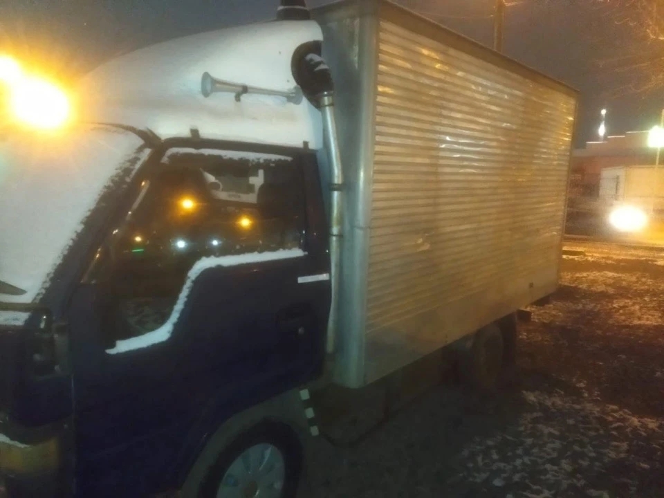 Грузовой автомобиль фургон Toyota Town Ace, 1990г.в., г/н C689MC124, VIN отсутствует, номер шасси (рама) LY61-0022630, номер двигателя 2038704, цвет синий. Начальная цена продажи 468 350 руб. Задаток 70300 руб.