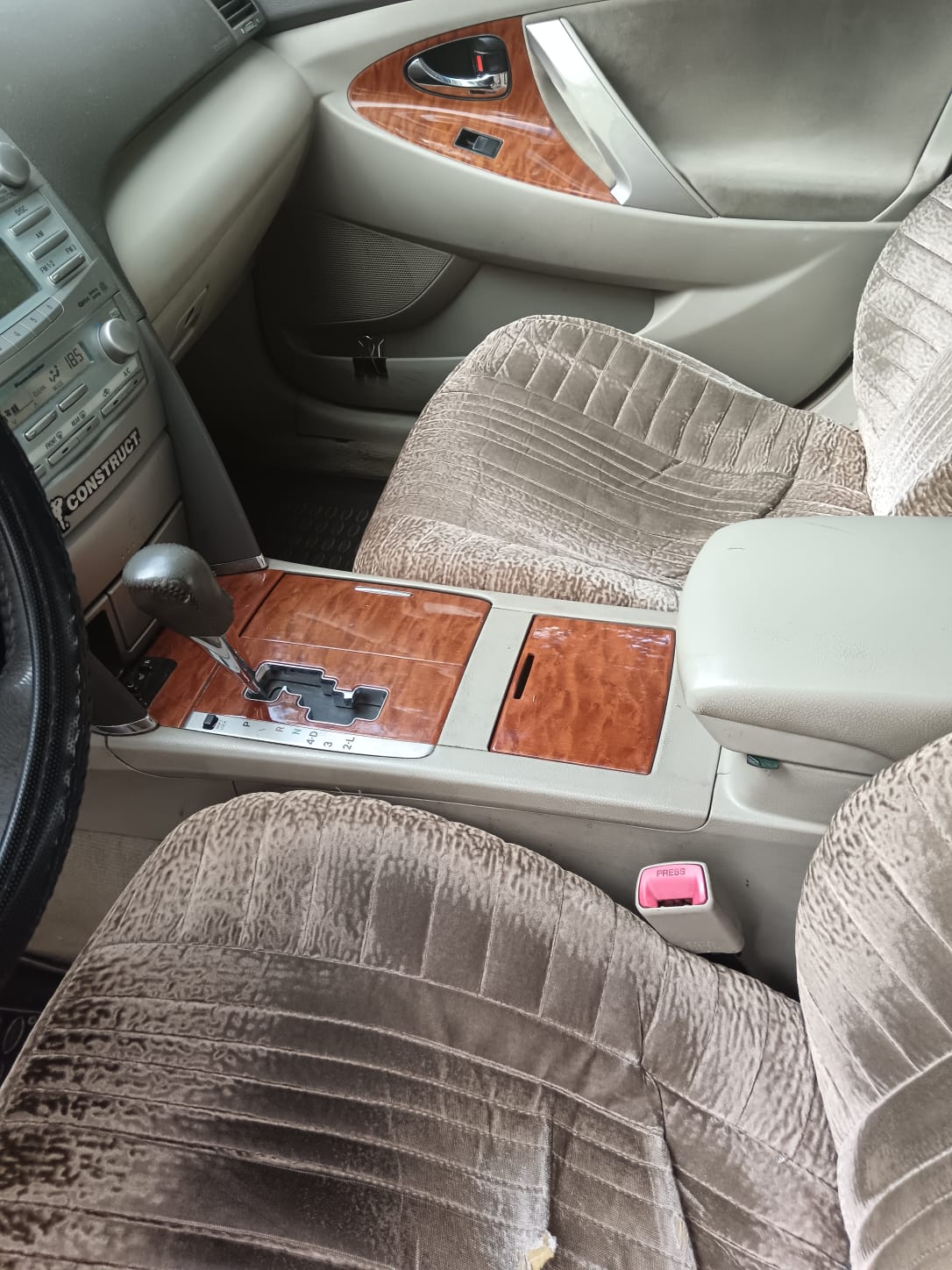 Автомобиль TOYOTA CAMRY
