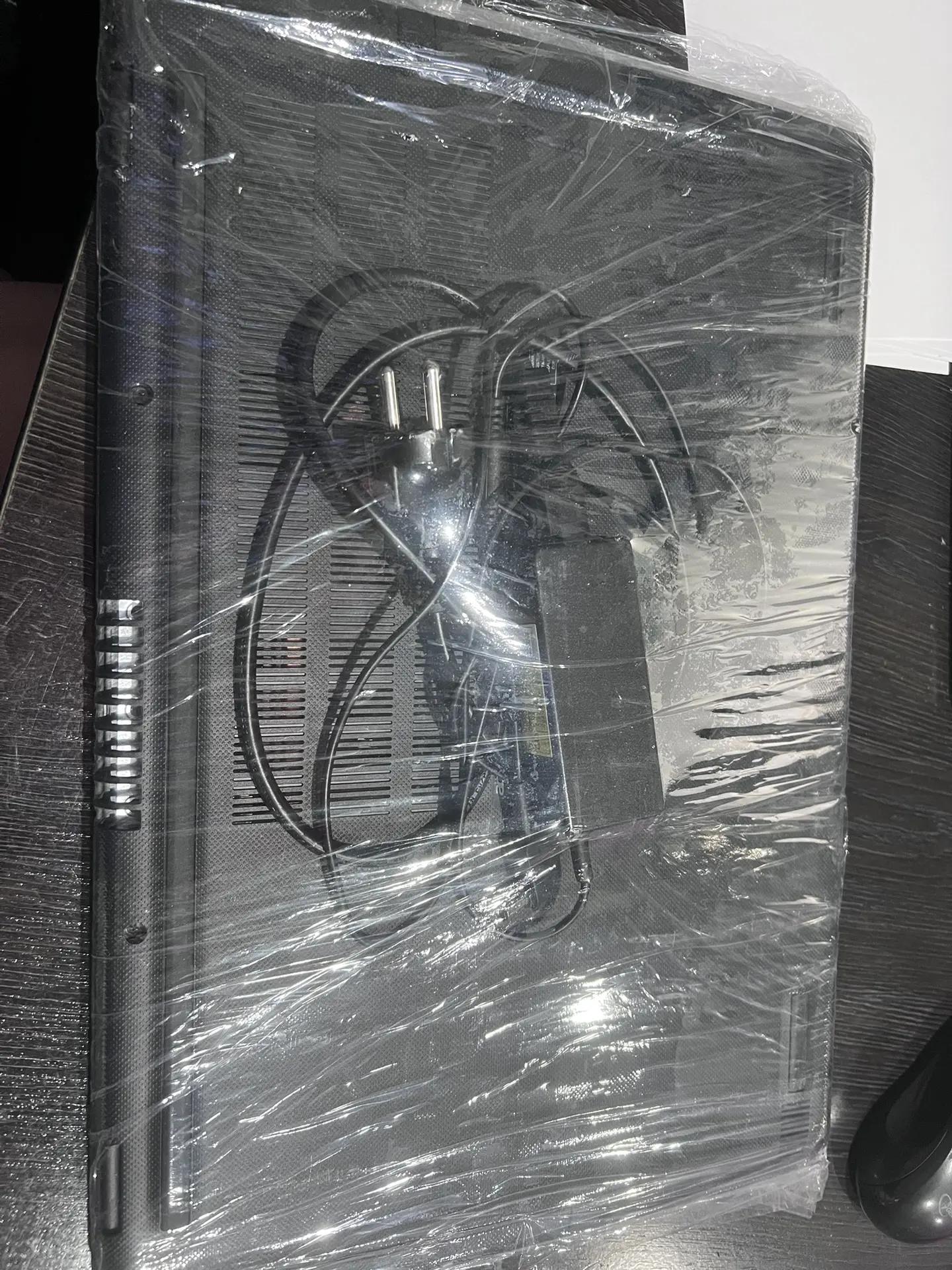 ноутбук Acer s/n NXHZWEROOQ1320E4783400 в корпусе черного цвета с адаптером питания 1 Штука (шт)