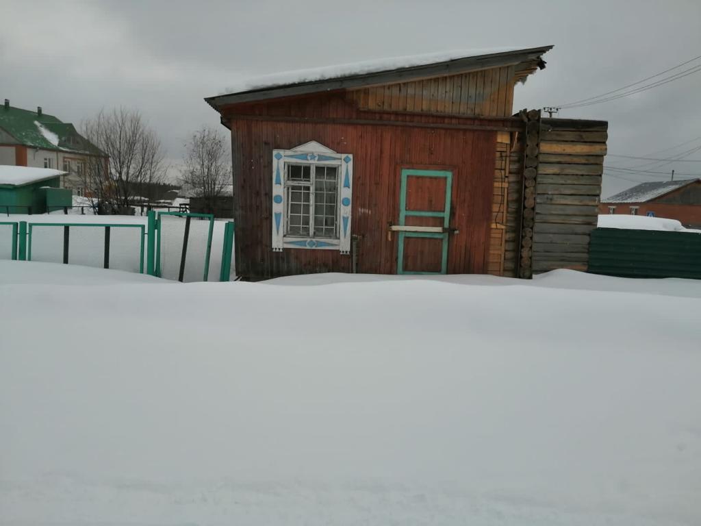 Здание общей площадью 138,6 кв.м. с кадастровым номером 86:05:0402004:125 и земельный участок общей площадью 683 кв.м. с кадастровым номером 86:05:0000000:7450 расположенные по адресу: Ханты-Мансийский автономный округ – Югра, муниципальный район Березовский, сельское поселение Хулимсунт, село Няксимволь, улица Центральная, здание 1