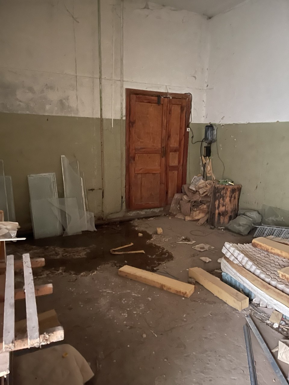 Право заключения договора аренды нежилого помещения (помещение IV) с кадастровым номером 33:20:012601:414, общей площадью 155,8 кв. м, расположенного по адресу: Владимирская обл., МО город Ковров (городской округ), г. Ковров, ул. Полевая, д. 6, пом. IV