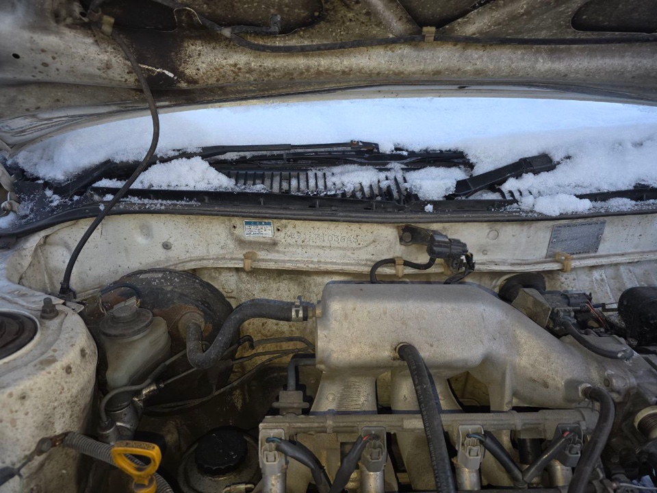 Автомобиль марки Toyota Corolla, г/н О369НР27 , 1989г.в., № кузова АЕ913103643 , цвет белый