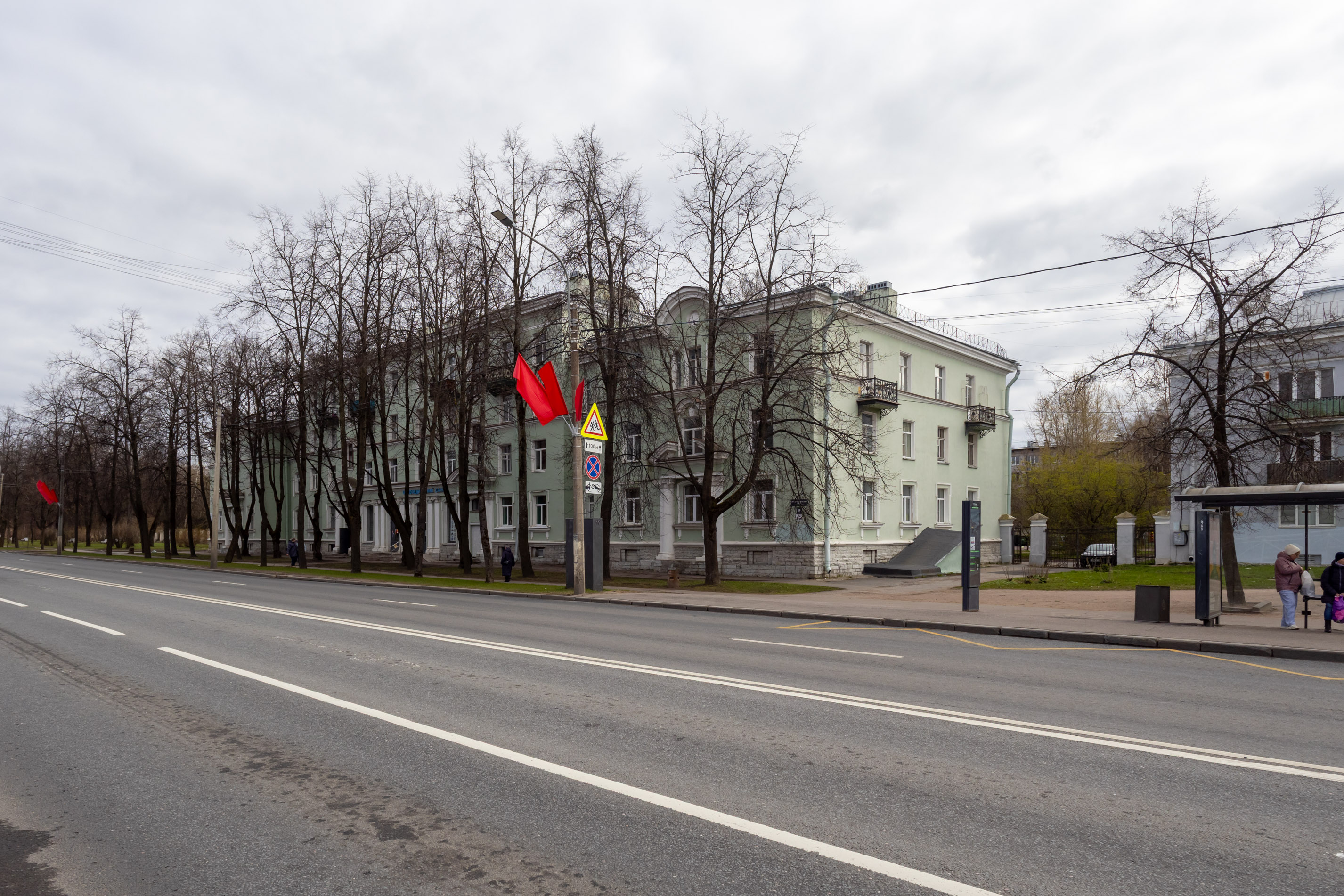 Объект нежилого фонда - нежилое помещение по адресу: Санкт-Петербург, город Петергоф, Санкт-Петербургский проспект, дом 56, литера А, помещение 5-Н