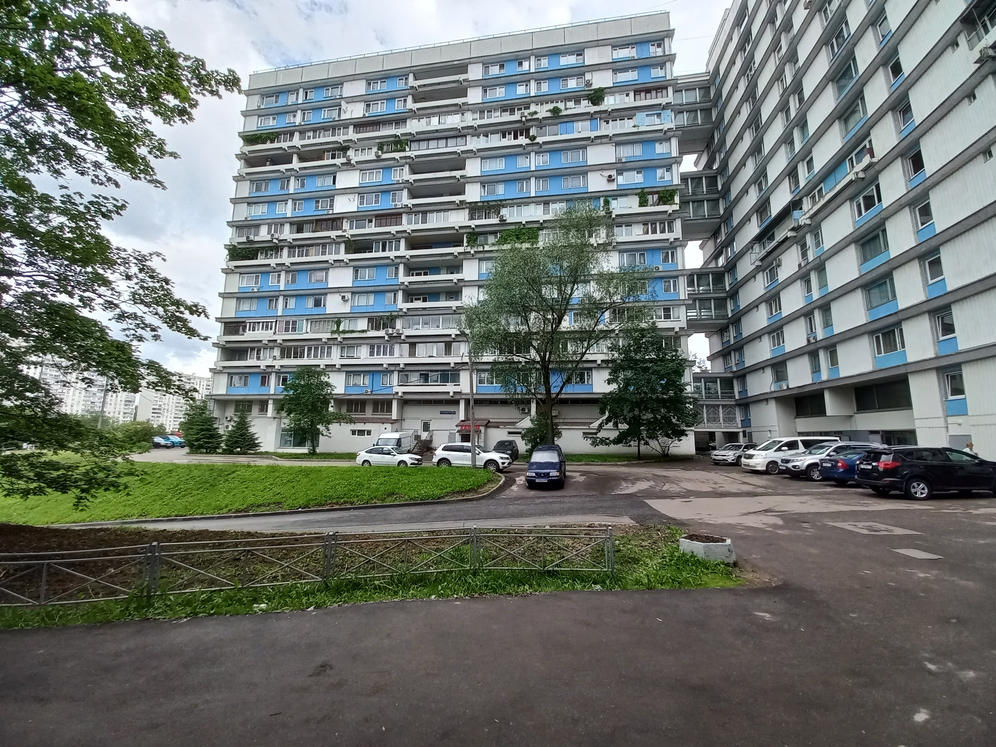 Продажа имущества, находящегося в собственности города Москвы, нежилое помещение по адресу: г. Москва, мкр. Северное Чертаново, д. 4, корп. 407, площадью 511,4 кв. м (Этаж № 2), кадастровый номер: 77:05:0006002:13624