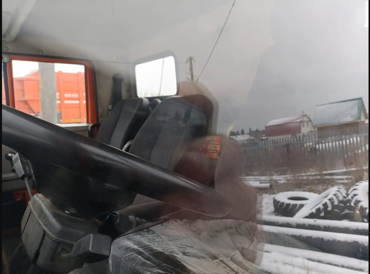 Машина вакуумная 2004 года, марка модель КО-505А, VIN XVL48231140000323, цвет кузова оранжевый, гос. рег. знак X831УВ96