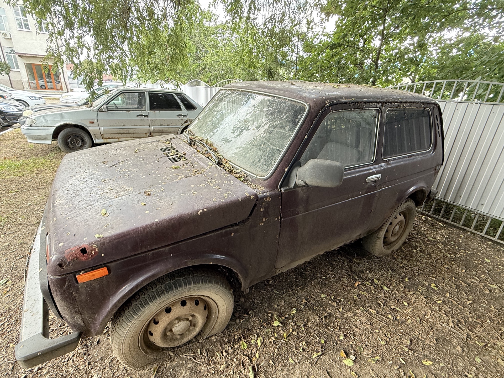 LADA 212140
