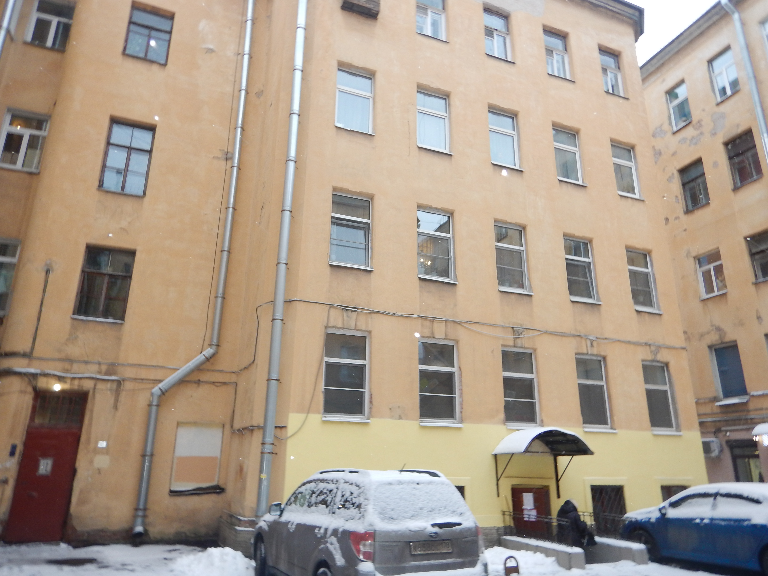 Аукцион в электронной форме на право заключения договора аренды объекта нежилого фонда по адресу: Санкт-Петербург, 6-я линия В.О., дом 23, литера А, помещение 1-Н.