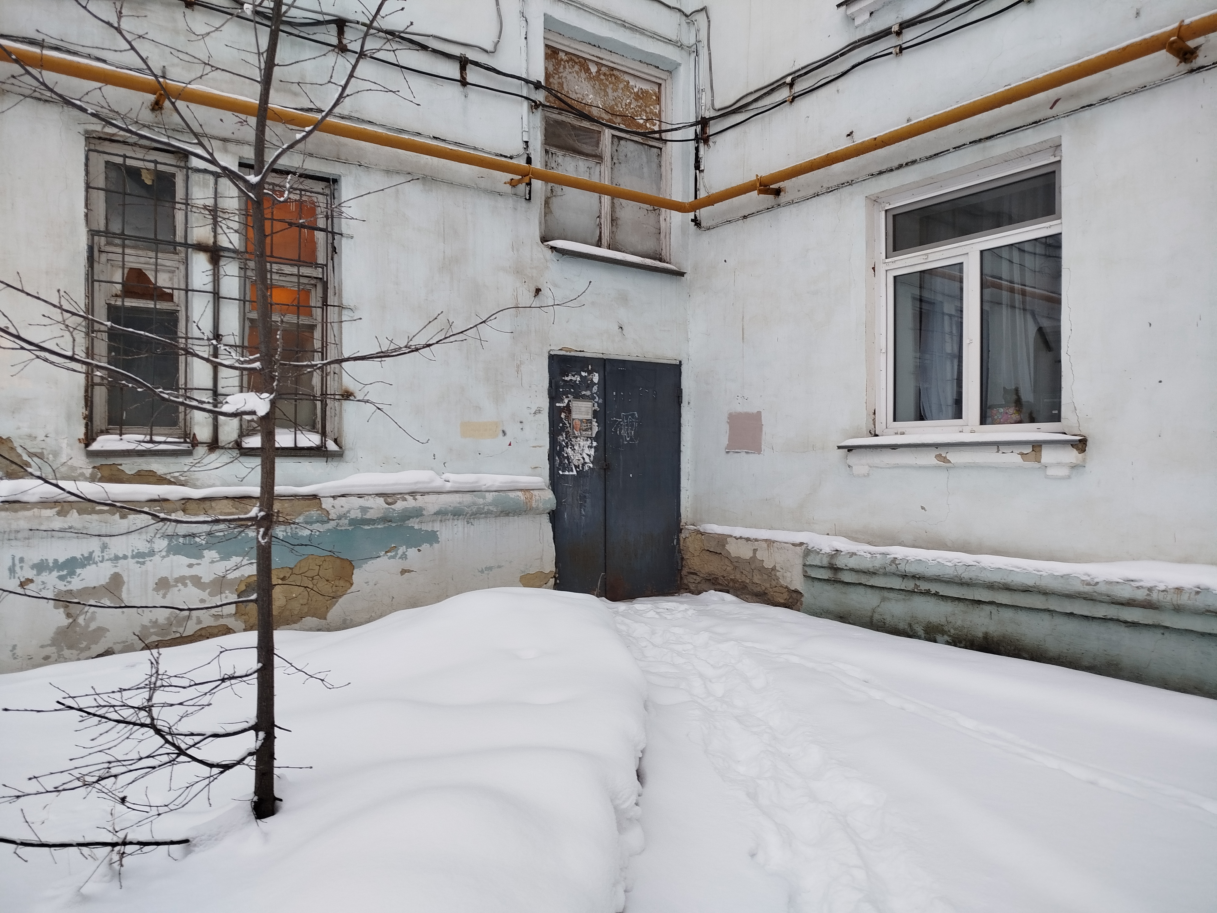 Нежилое помещение, расположенное по адресу: г. Челябинск, ул. Доватора, д. 21, кадастровый номер: 74:36:0405008:1071