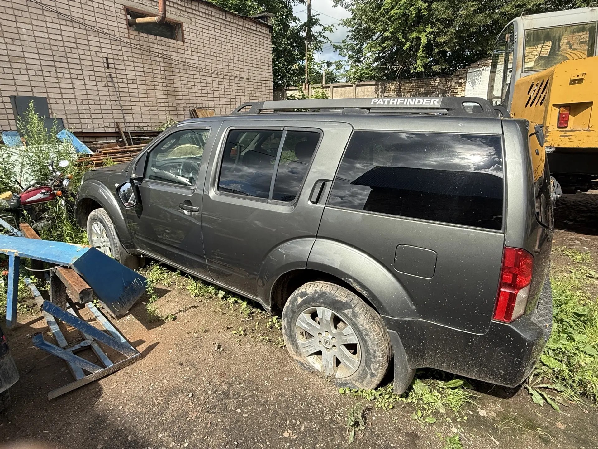 Автомобиль марки "Nissan pathfinder 25dse гос знак С011КМ53", 2006 г.в., vin -VSKJVWR51U0105312, мощность двигателя 174 л.с.