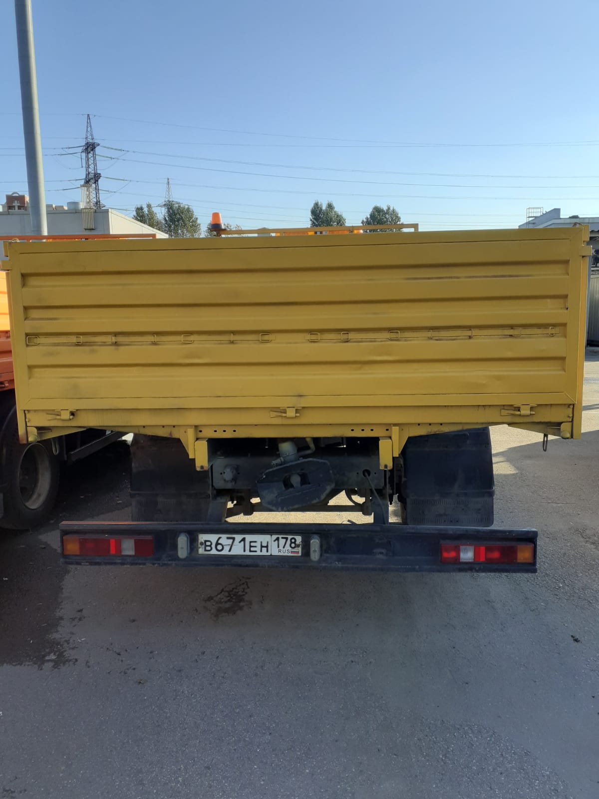 Автомобиль бортовой КАМАЗ 4308-Н3, регистрационный номер В 671 ЕН 178