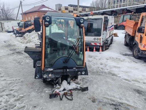 Коммунальная машина HOLDER M480