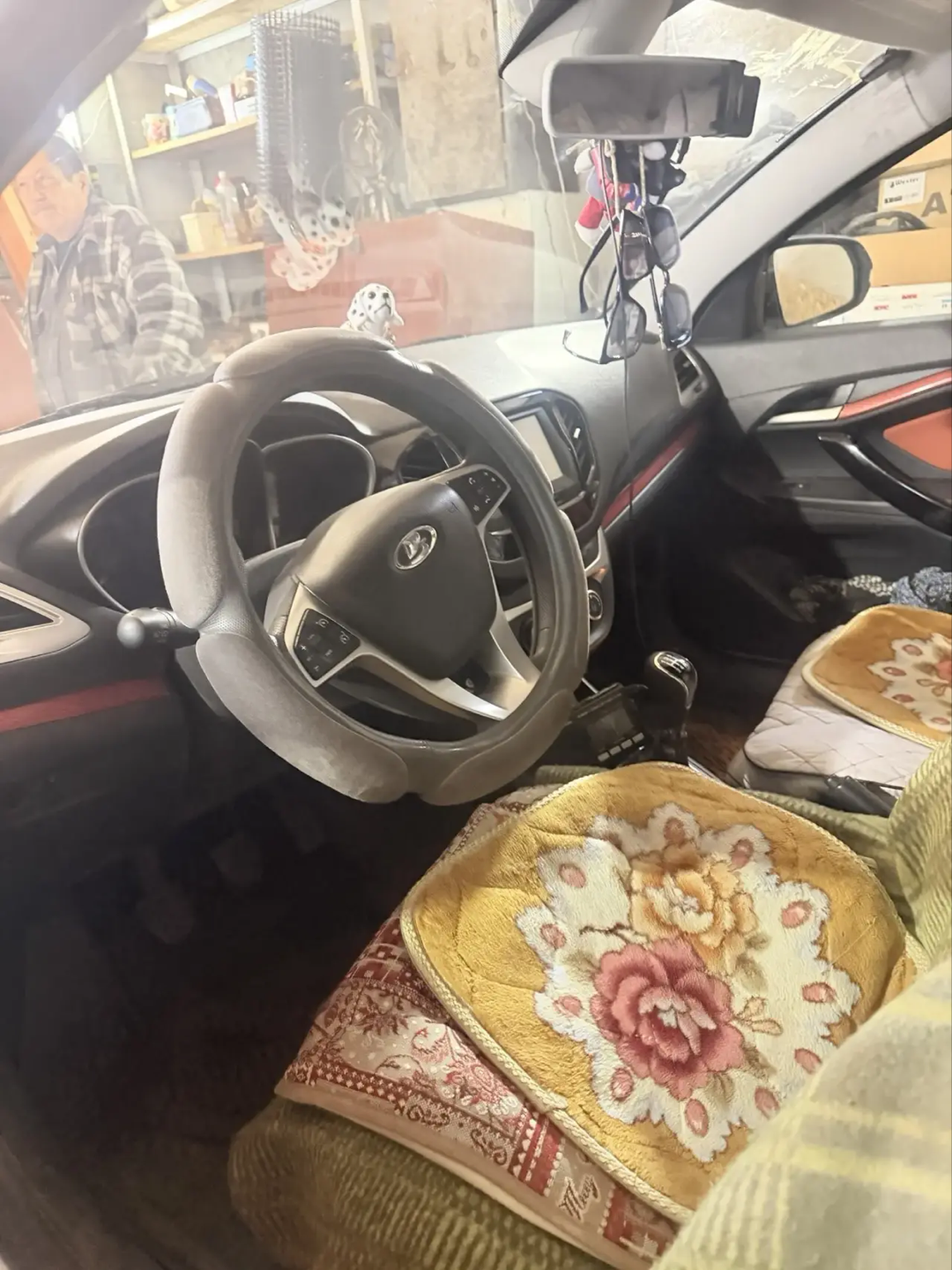 Легковой универсал; ЛАДА; GFK330 LADA VESTA; 2018 г.в., г/н Р903НН75, цвет белый, VIN: XTAGFK330KY253303; Номер кузова (прицепа): XTAGFK330KY253303, ПТС отсутствует. По всему кузову автомобиля имеется повреждения ЛКП в виде сколов и царапин