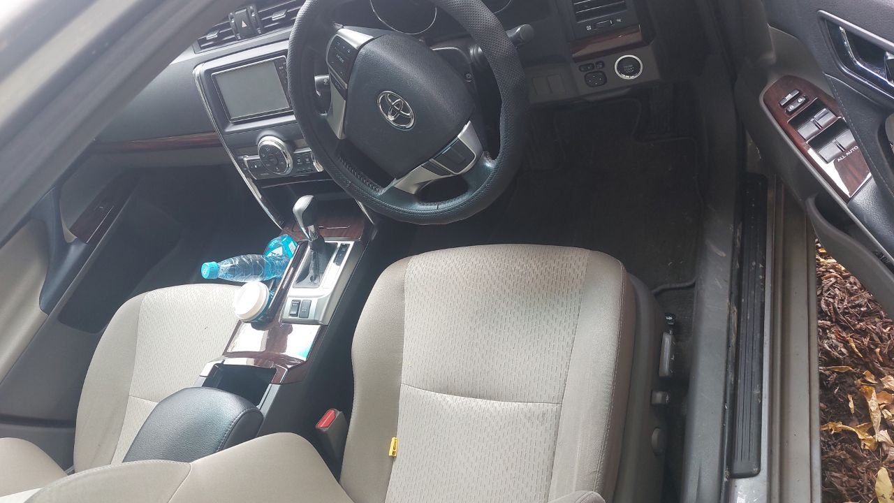 Автомобиль TOYOTA MARK X