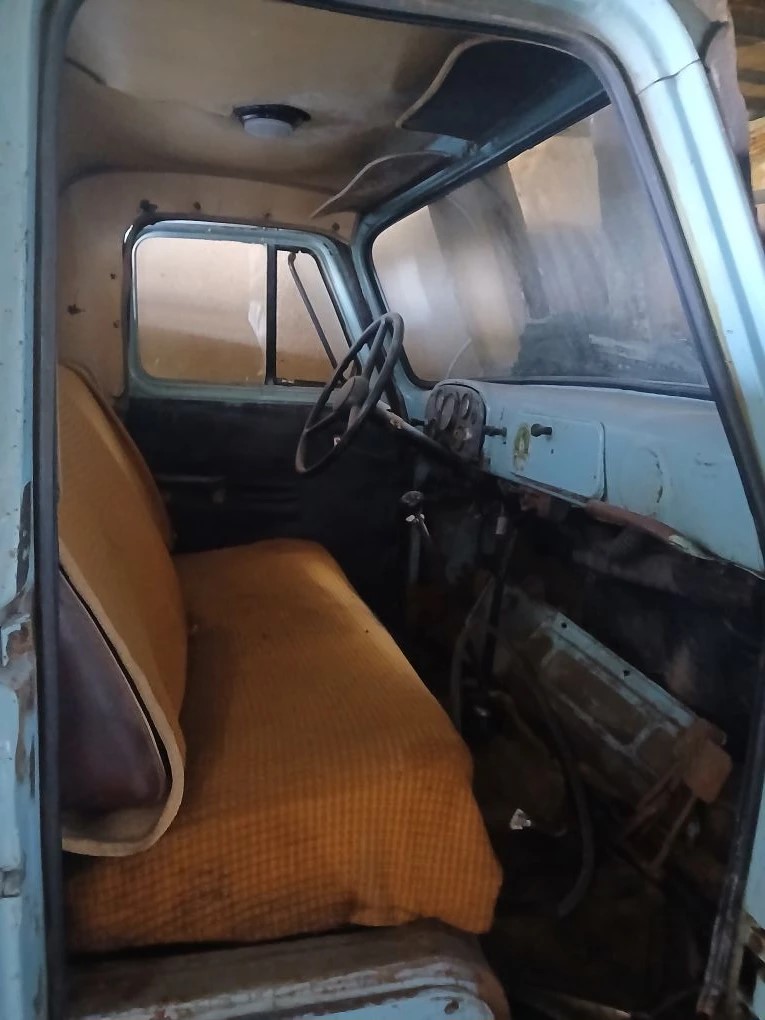 Автомобиль ГАЗ-5204