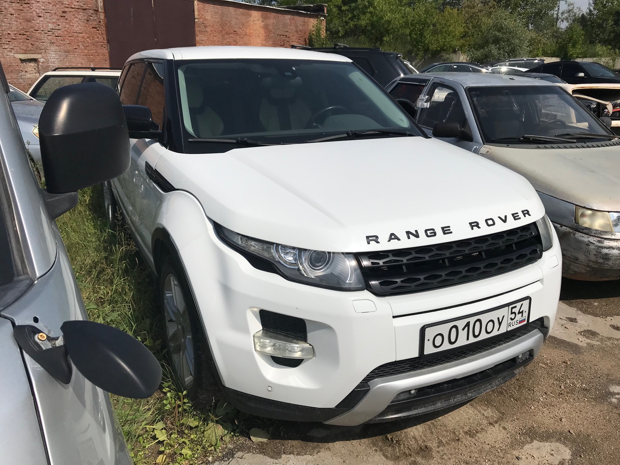 Автомобиль Land Rover Range Rover Evoque, 2012 года выпуска VIN SALVA2BD1CH700400