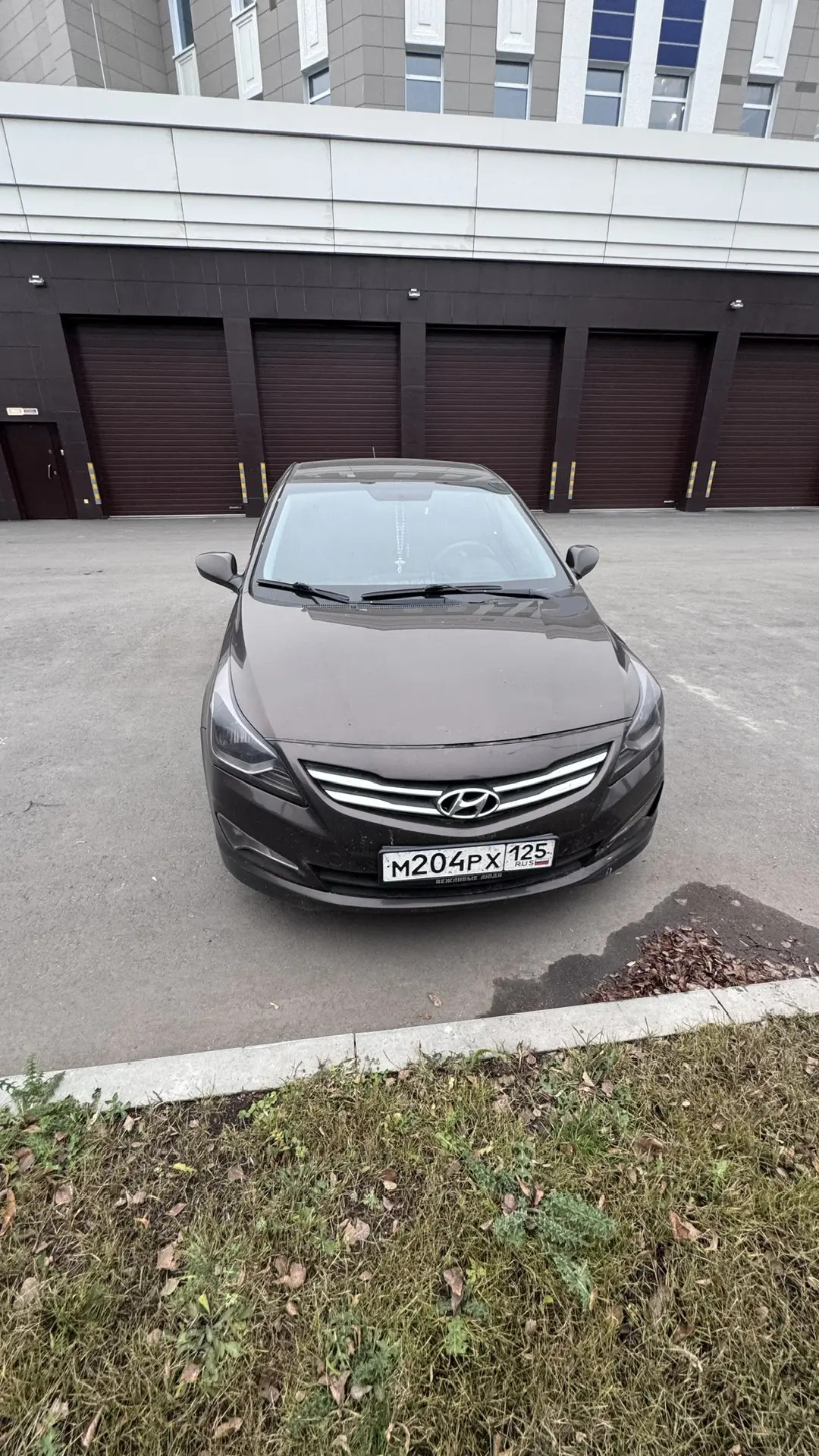 Автомобиль “Hundai Solaris”, г/н М204РХ 125RUS, VIN Z94CT41DBHR497509, 2016 г/в, цвет коричневый,  (21-008585) Имеется залог.