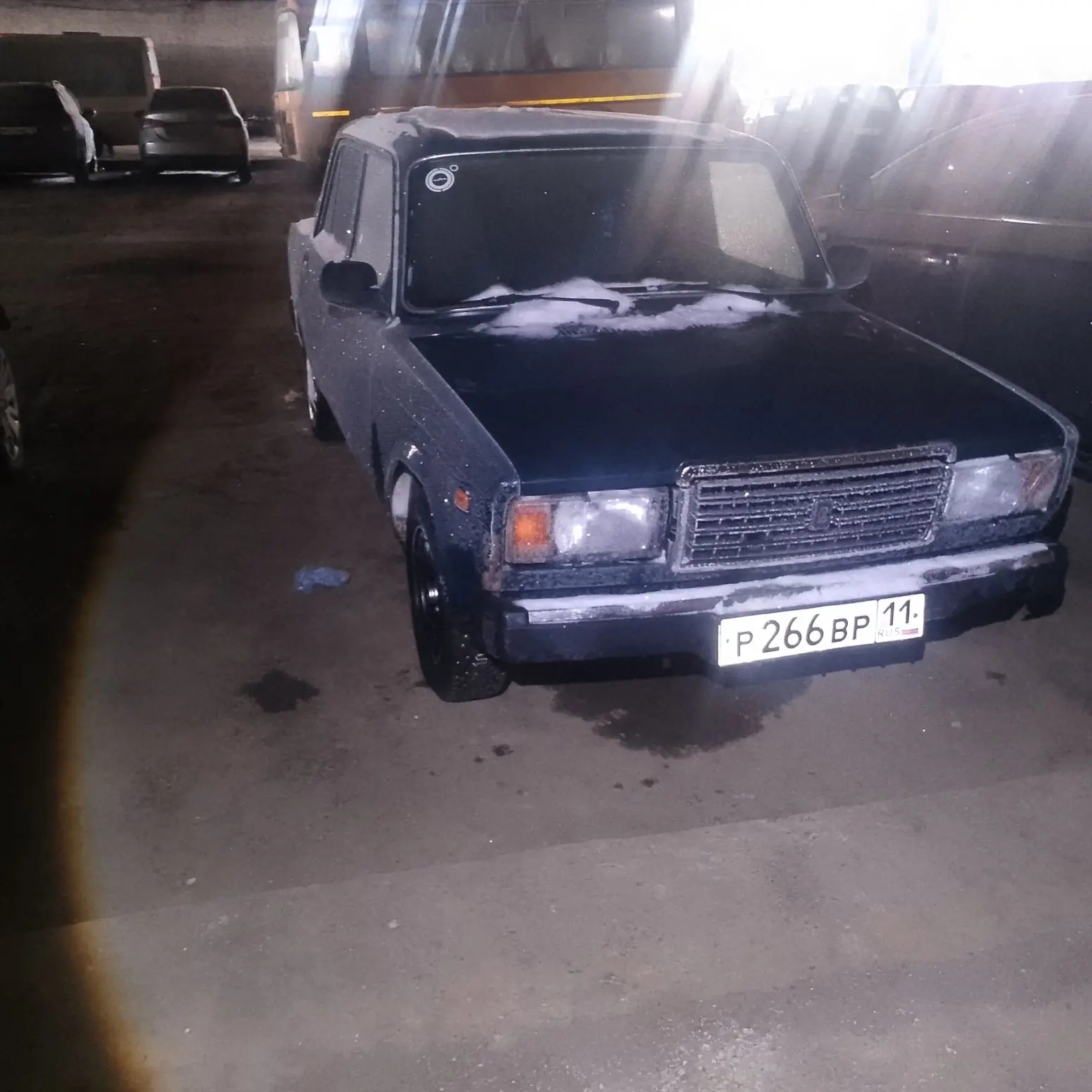 Автомобиль ВАЗ 2107, г.в. 2009, VIN: XTA21074092908358, г/н: Р266ВР11, Документы: СТС 9954 № 954099, ПТС 78 РН № 516192, Ключи: Есть, Примечание: Нет. АС ПИБИ: 11-008798-1