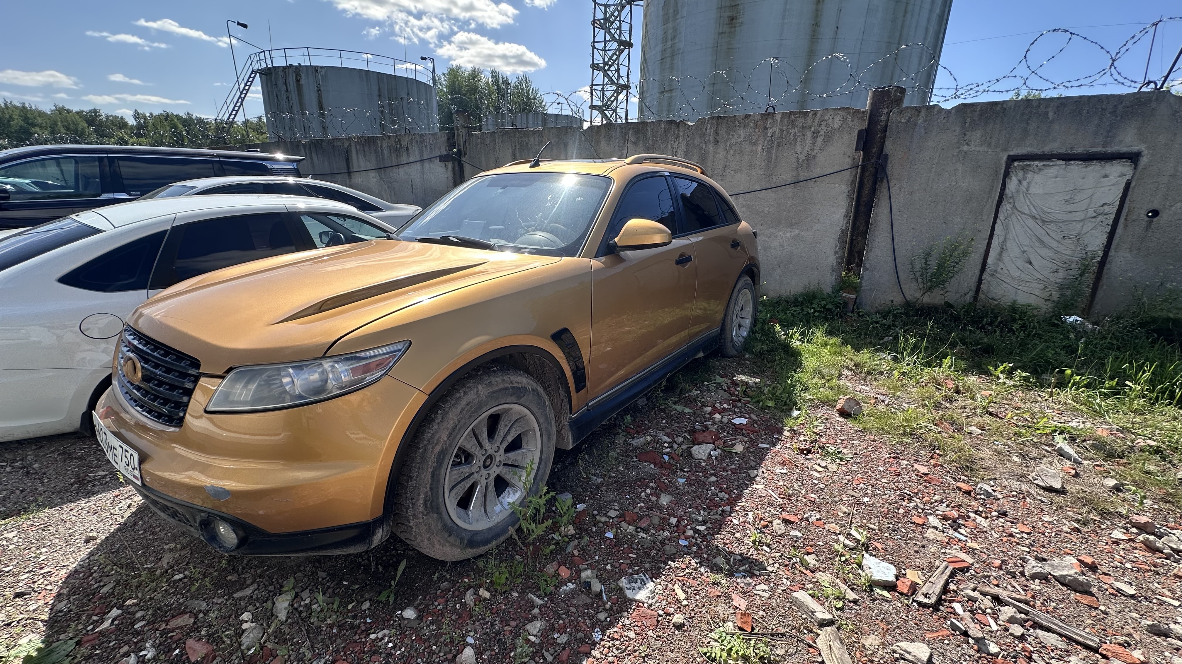 АМТС Инфинити FX45, 2004 г.в., г/н Н623МЕ750, VIN JNRBS08W04X402139, цвет золотистый