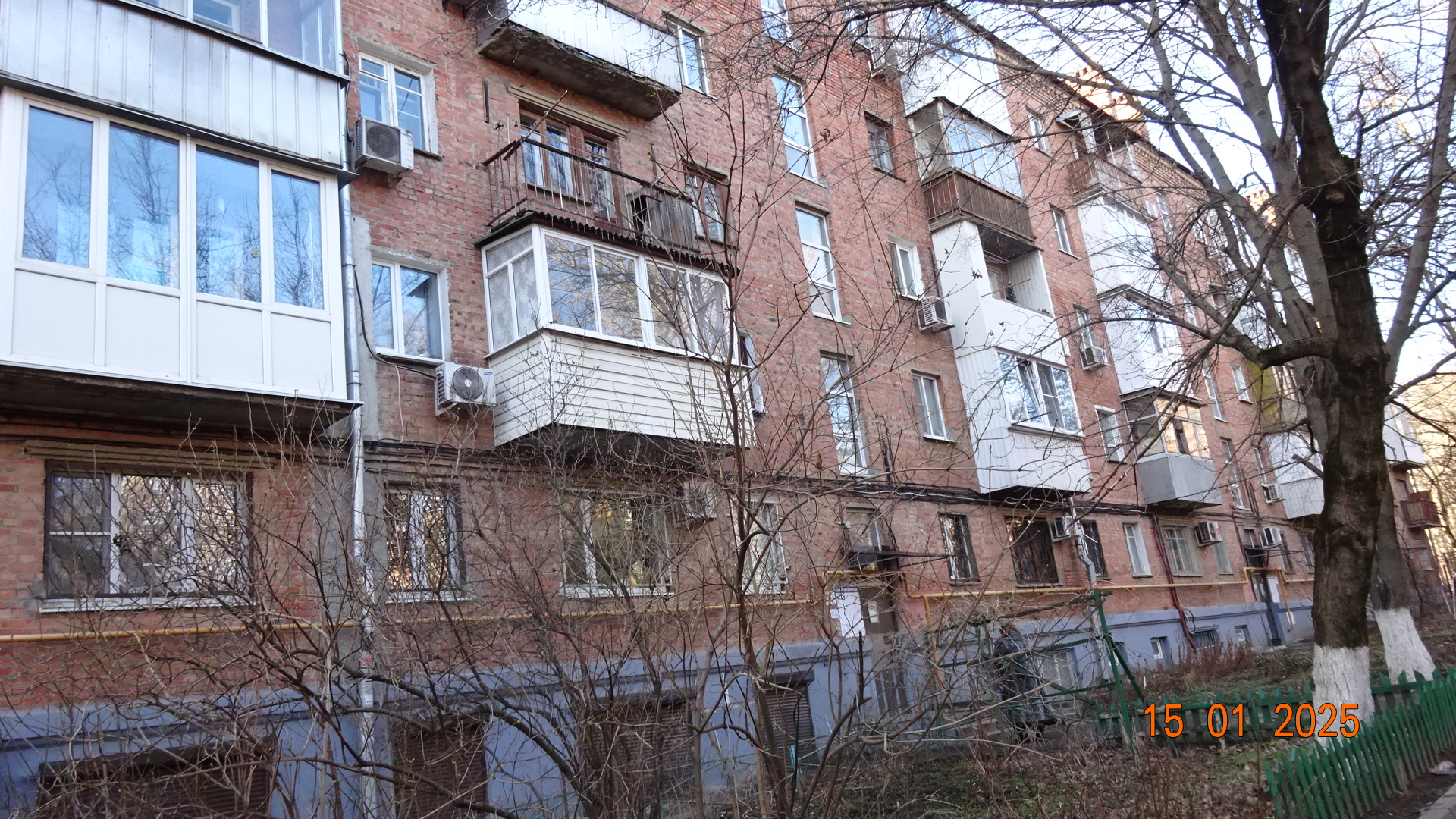 Муниципальное нежилое помещение по адресу: г. Ростов-на-Дону, ул. Погодина, 6, общей площадью 110,6 кв.м, состоящее из комнат №№ 1,1а,1б,2,3,4,5,5а,6,7-8,6а, цокольный этаж, кадастровый номер 61:44:0010906:1339, в целях использования - под коммерческую деятельность.