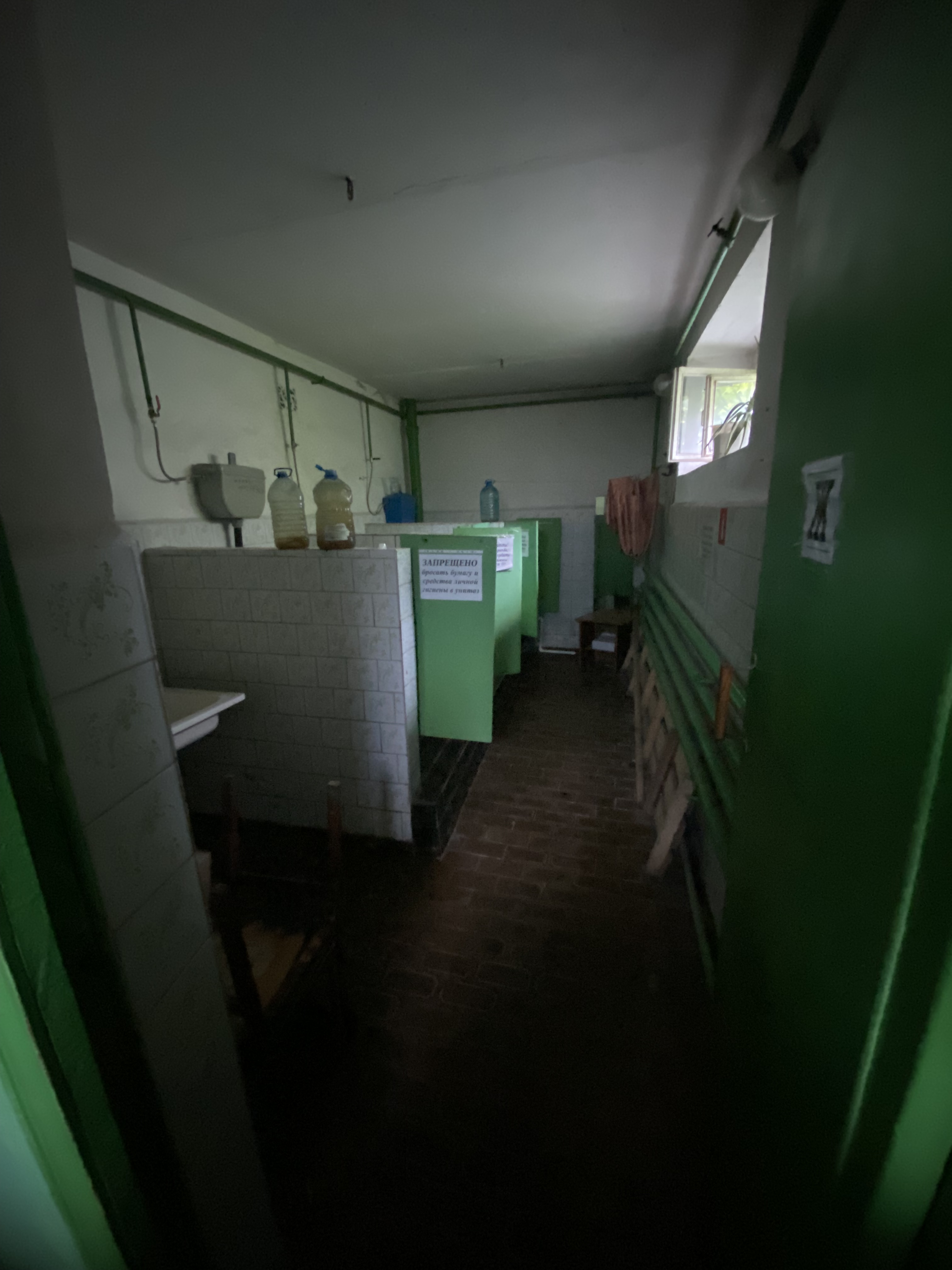 Нежилое здание – туалет, общей площадью 52,00 кв.м., расположенное по адресу: Костромская область, г. Шарья, ул. П. Морозова, Центральный рынок