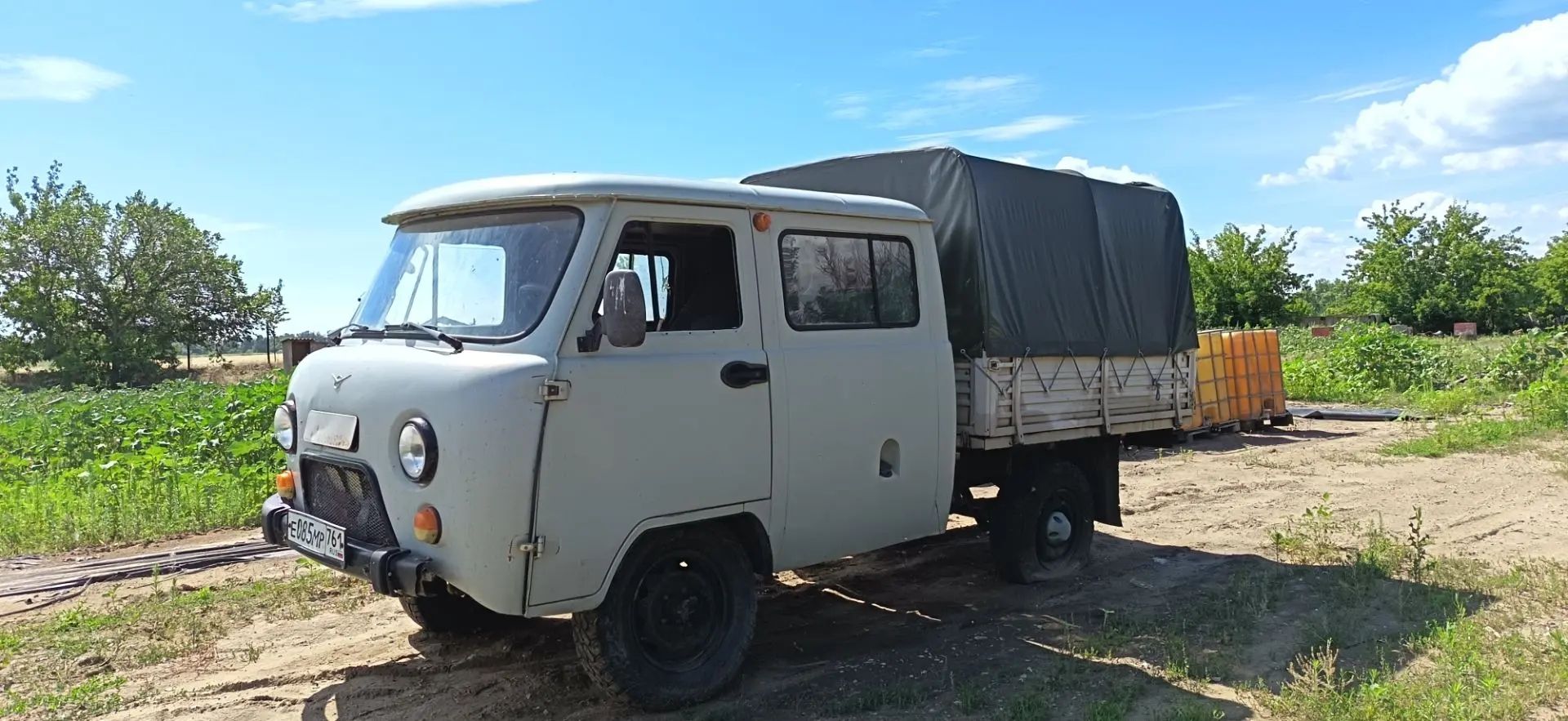 Грузовой бортовой автомобиль УАЗ 390945, 2016 г.в., г/н Е085МР761, VIN XTT390945G1203858, цвет светло-серый металлик, должник ООО 3В Групп (ИНН 6164107949), (Поручение ТУ Росимущества в РО от 19.08.2026 № 61-1319-У). Адрес (местоположение): г. Астрахань.