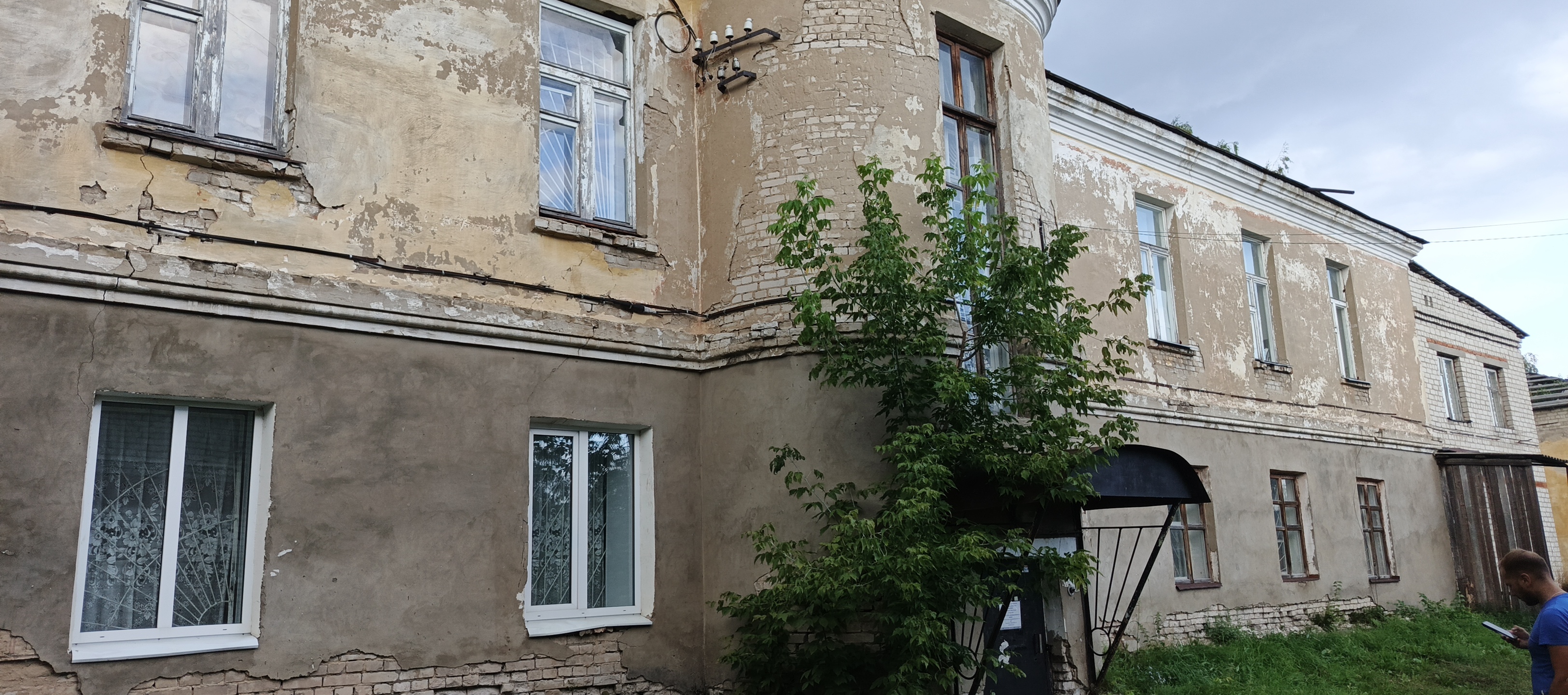 Помещение, назначение: нежилое, этаж № 1, общей площадью 12,7 кв.м, кадастровый номер: 59:37:0620302:534 адрес объекта: Пермский край, Усольский район, г. Усолье, ул. Елькина, д. 11