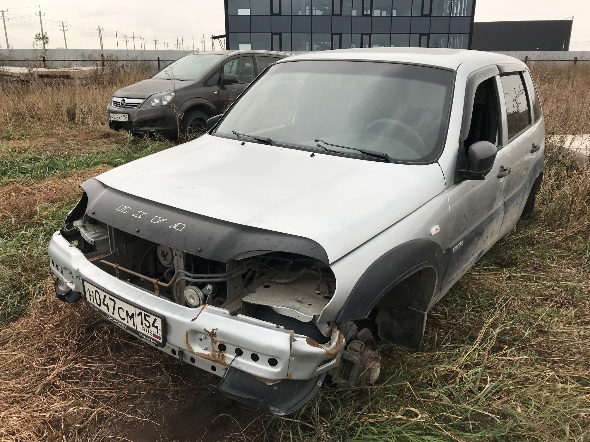 Автомобиль Шевроле Нива 212300-55, г/н Н047СМ 154, VIN X9L2123000J0662807 , г.в. 1993, (каркас машины, колеса, фары, салон отсутствует, ключи в наличии, документы отсутствуют, залог)