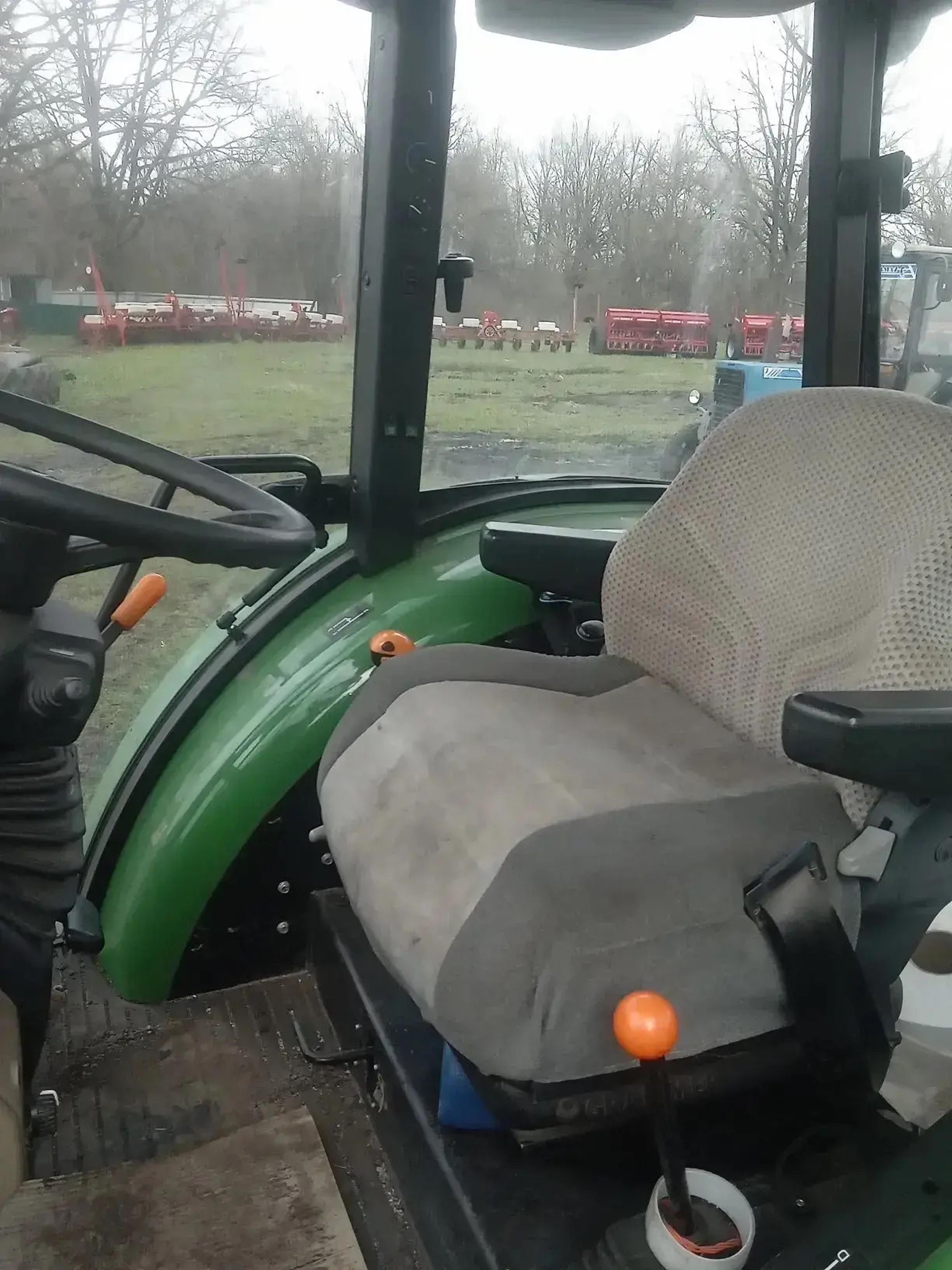 Трактор JOHN DEERE 6110В
