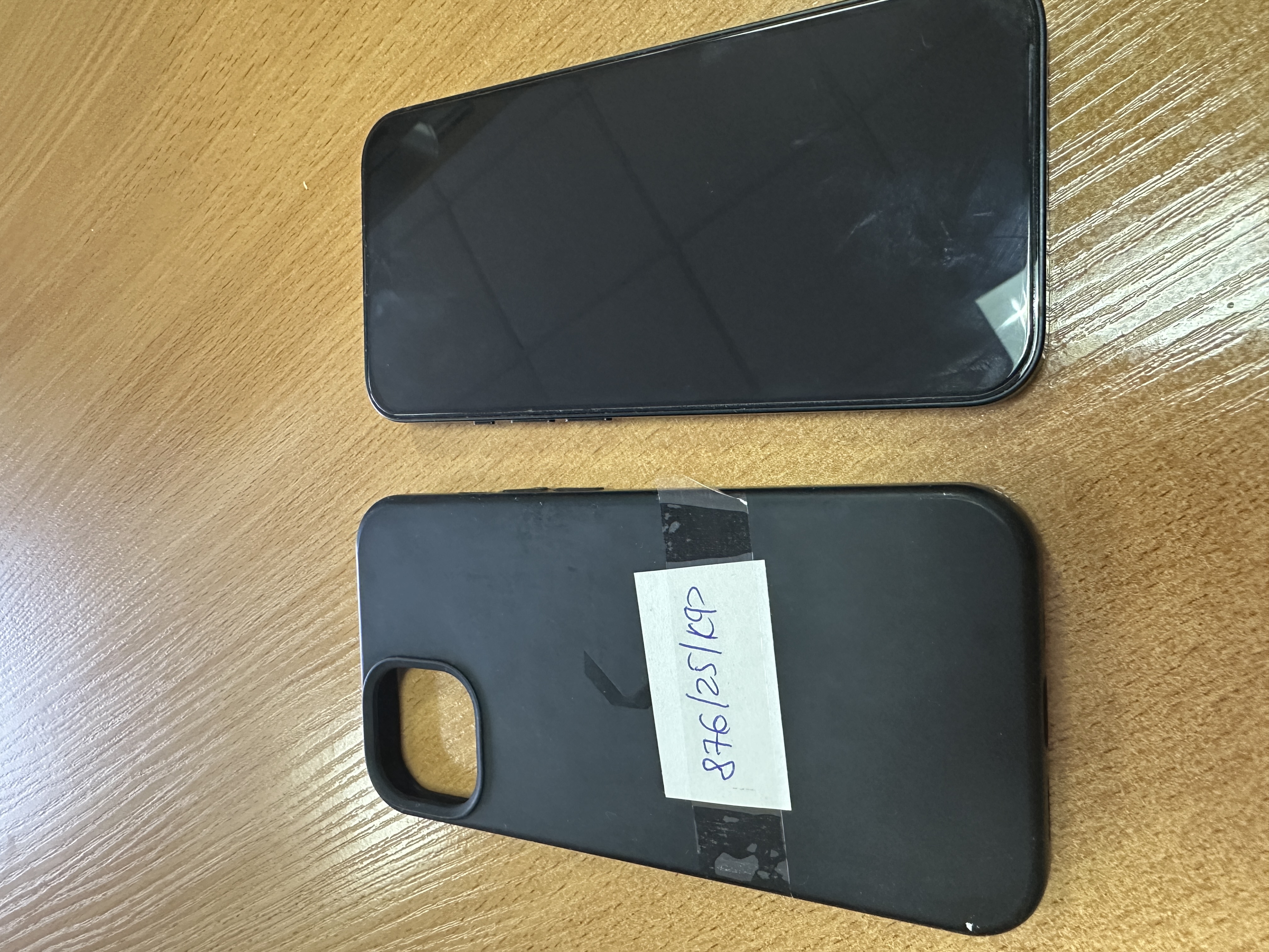 Сотовые телефоны: iPhone 13 (1 шт.), Iphone 13 (1 шт.), iPhone (модель iPhone 13) (1 шт.), iPhone 15Pro (1 шт.), iPhone 15 Pro (1 шт.) (годные остатки)