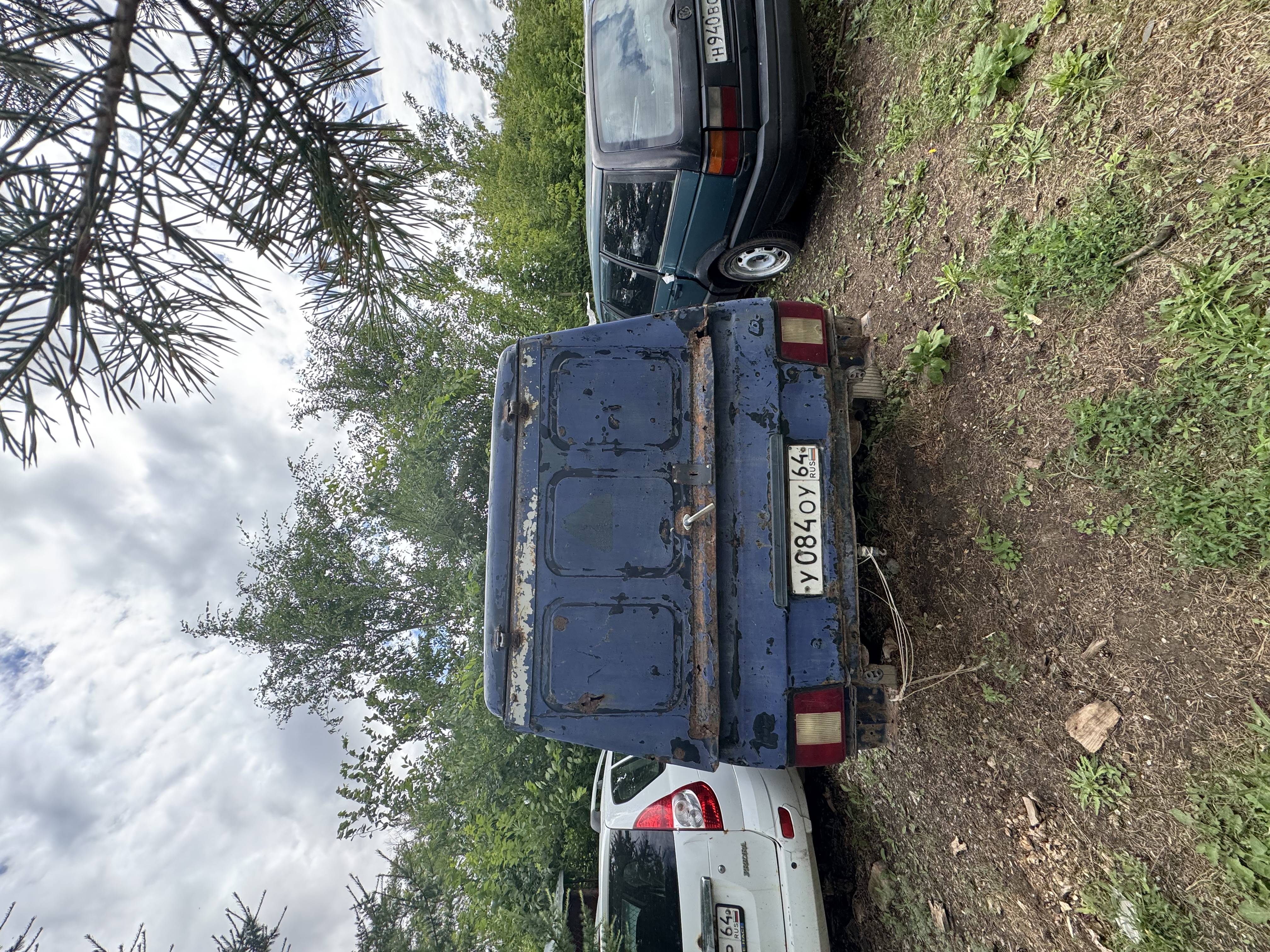 Лот № 33 - Автомобиль ИЖ 2717-220, (64-011075)