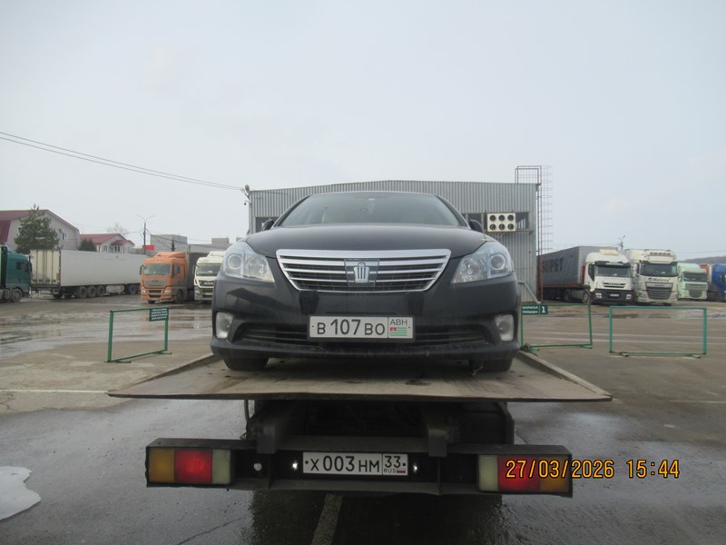 Лот №1 Легковой автомобиль TOYOTA GROWN HYBRID, номер В 107 ВОАВН (Республика Абхазия), 2010 г.в., идентификационный номер VIN GWS204-0018224, черного цвета. Правоустанавливающие документы отсутствуют, на территории Российской Федерации транспортное средство не зарегистрировано № АС ПИБИ 33-006993-1