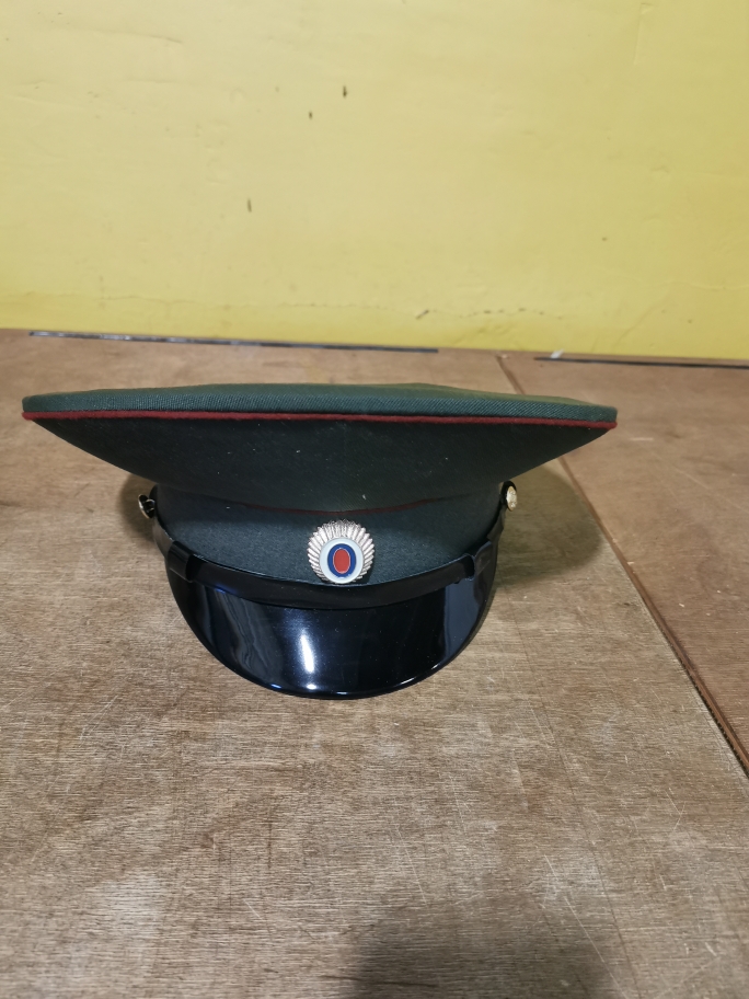 Высвобождаемое движимое военное имущество (имущество вещевой службы)